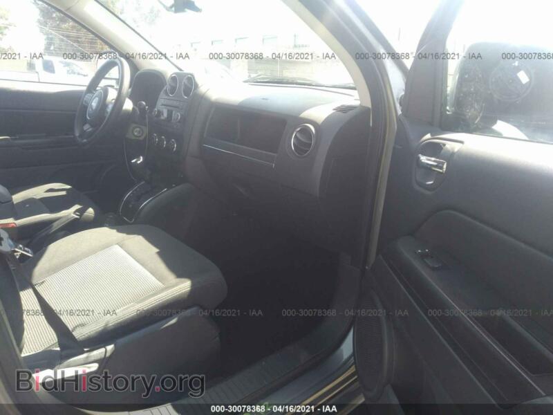 2011 Jeep COMPASS (VIN 1J4NF1FB7BD251669) — photo 5 of 11