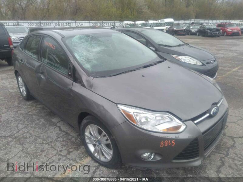 2012 Ford FOCUS SE (VIN 1FAHP3F25CL205220) — фото 1 из 11, IAAI, повреждение: правый бок