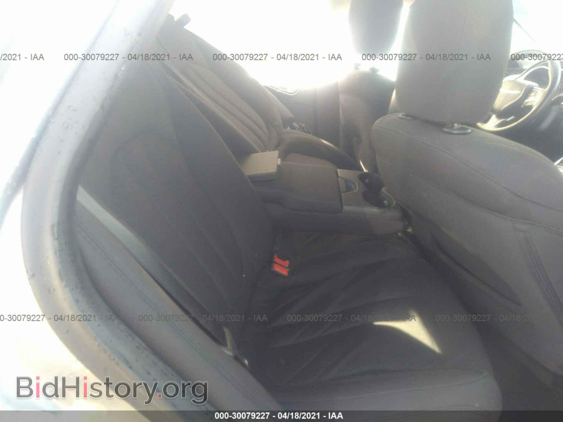 2016 CHRYSLER 200 - VIN: 1C3CCCAB0GN106133 - Фото 8