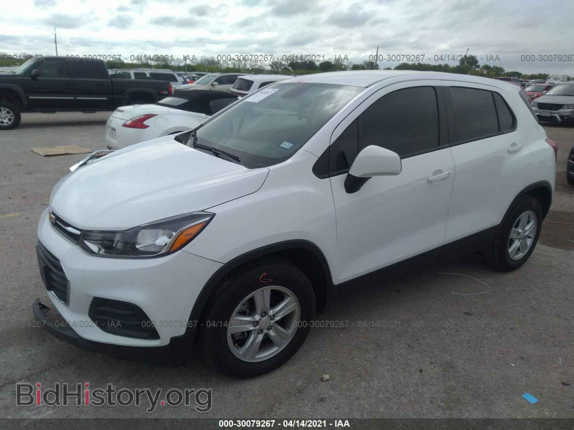 2020 CHEVROLET TRAX - VIN: KL7CJKSB7LB074526 - Photo 2