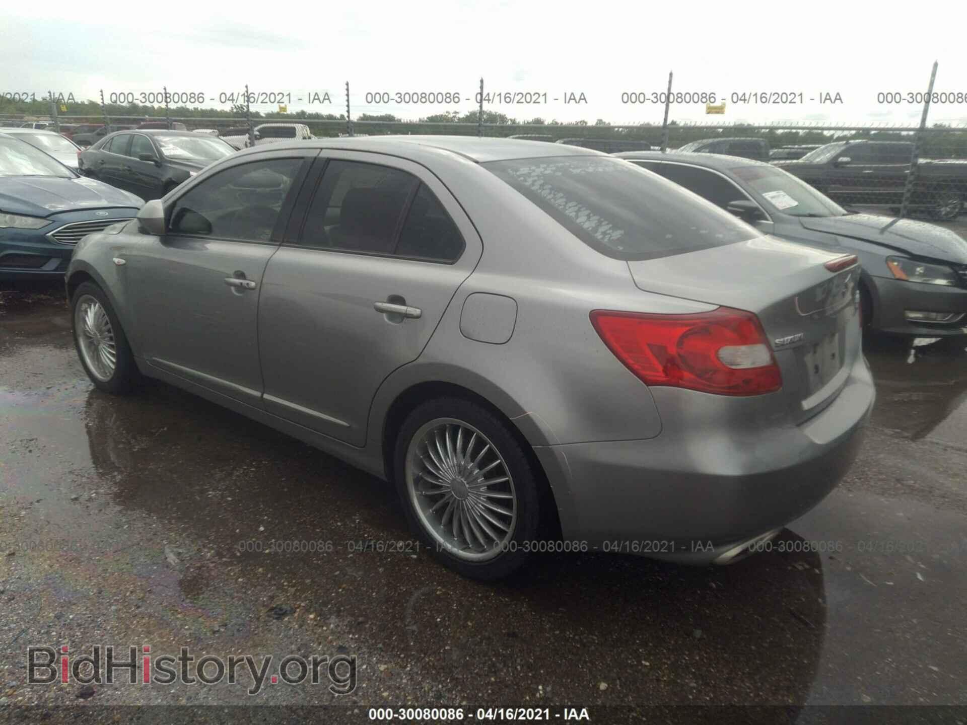 2010 SUZUKI KIZASHI - VIN: JS2RE9A72A6100565 - Photo 3