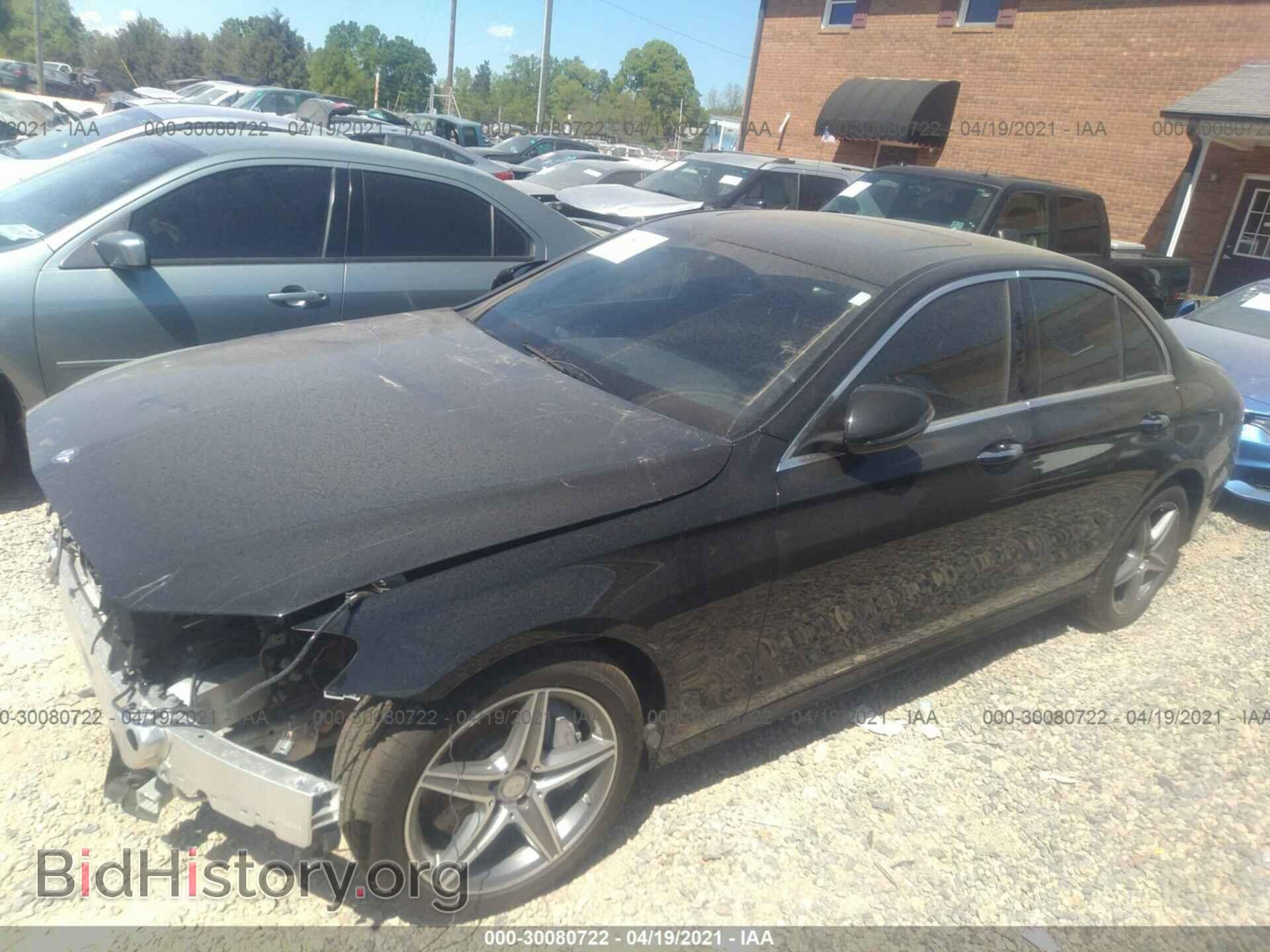 2017 MERCEDES-BENZ E-CLASS - VIN: WDDZF4KB8HA031004 - Фото 2