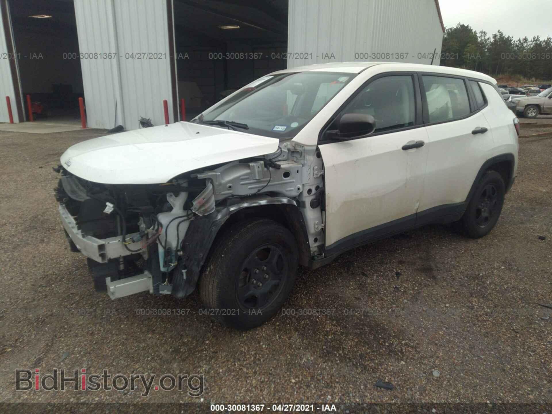 2018 JEEP COMPASS - VIN: 3C4NJCAB2JT136848 - Фото 2