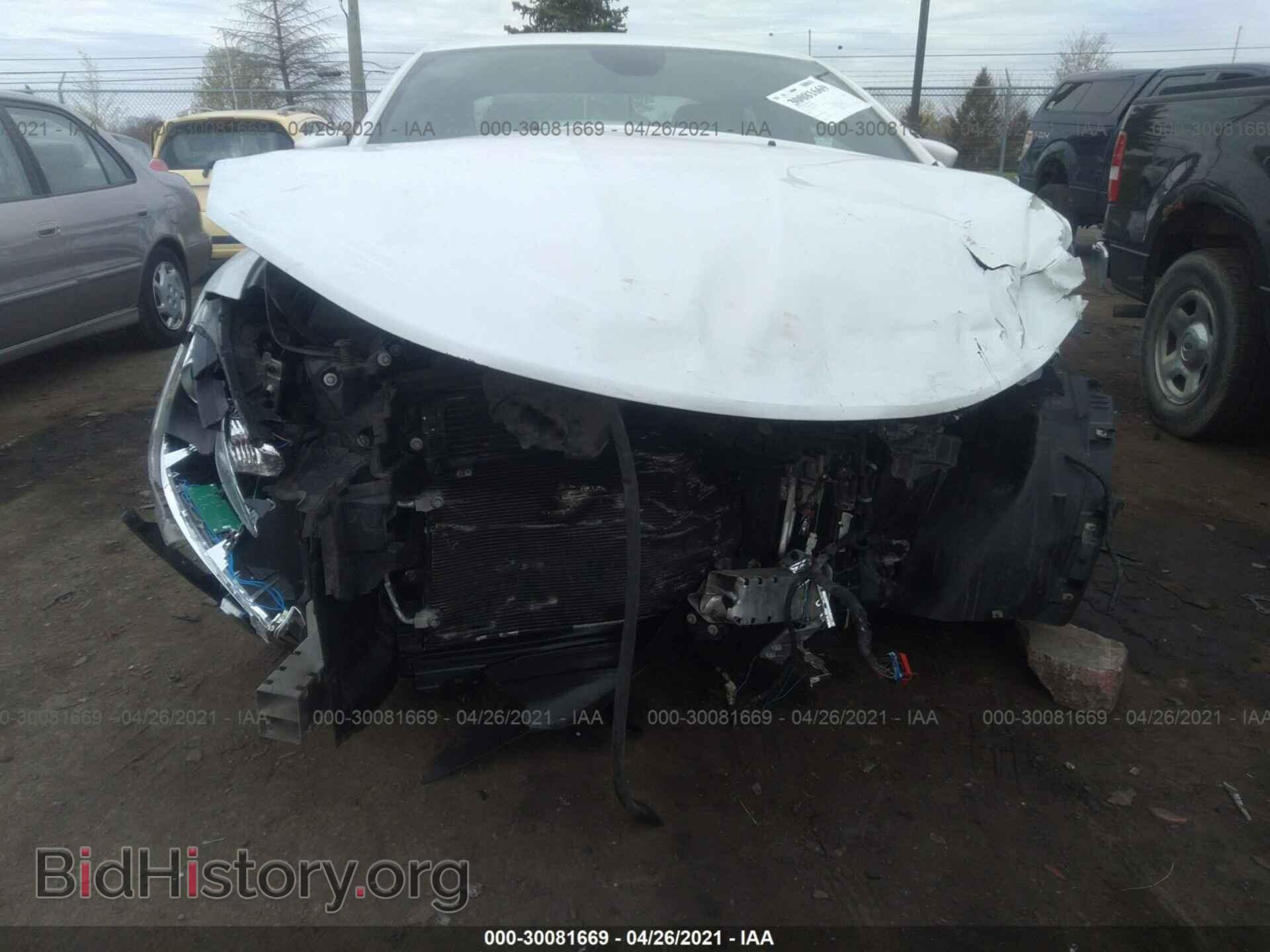 2016 CHRYSLER 200 - VIN: 1C3CCCBB5GN130250 - Фото 6