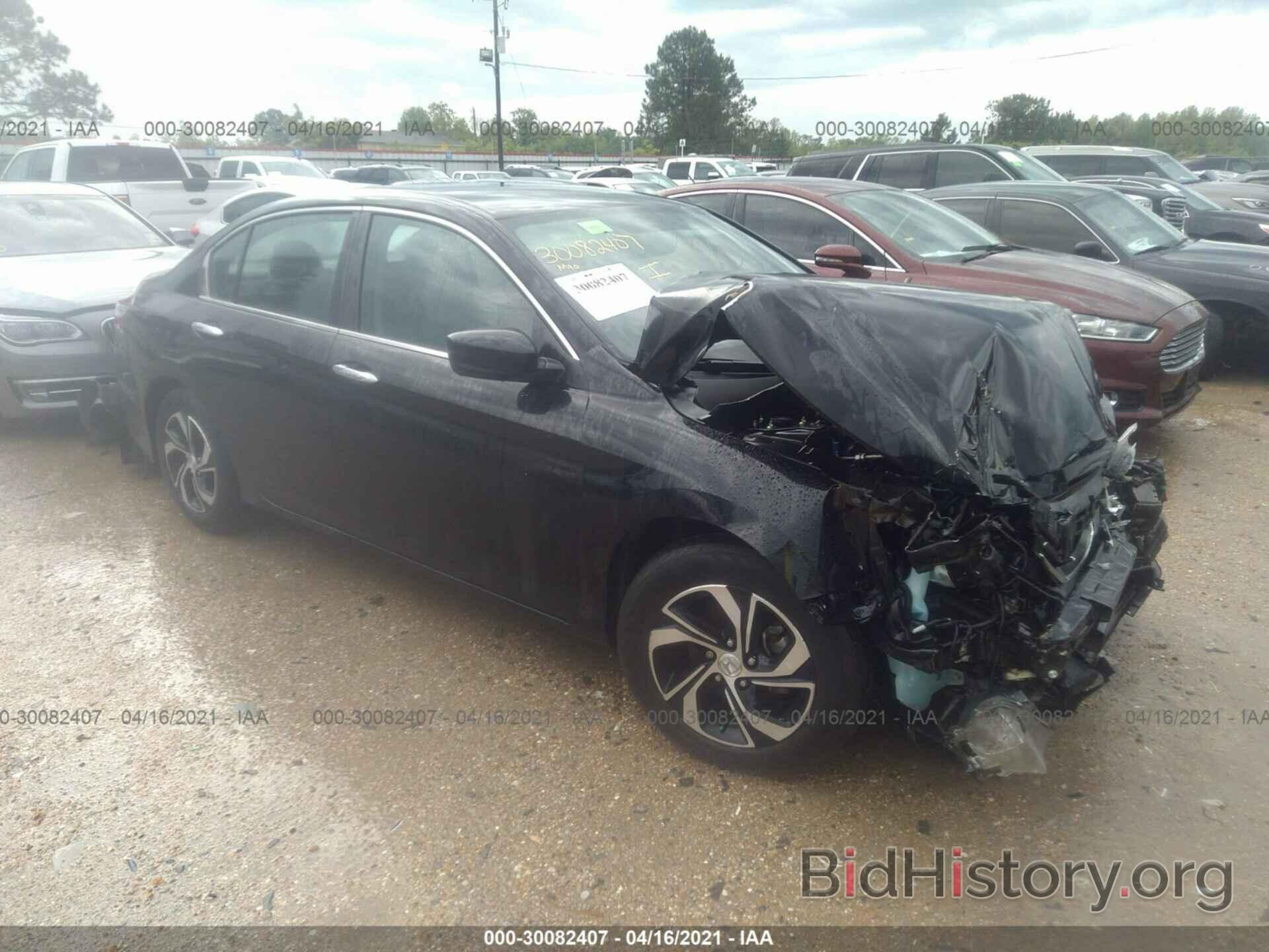 Photo 1HGCR2F3XHA218521 - HONDA ACCORD SEDAN 2017