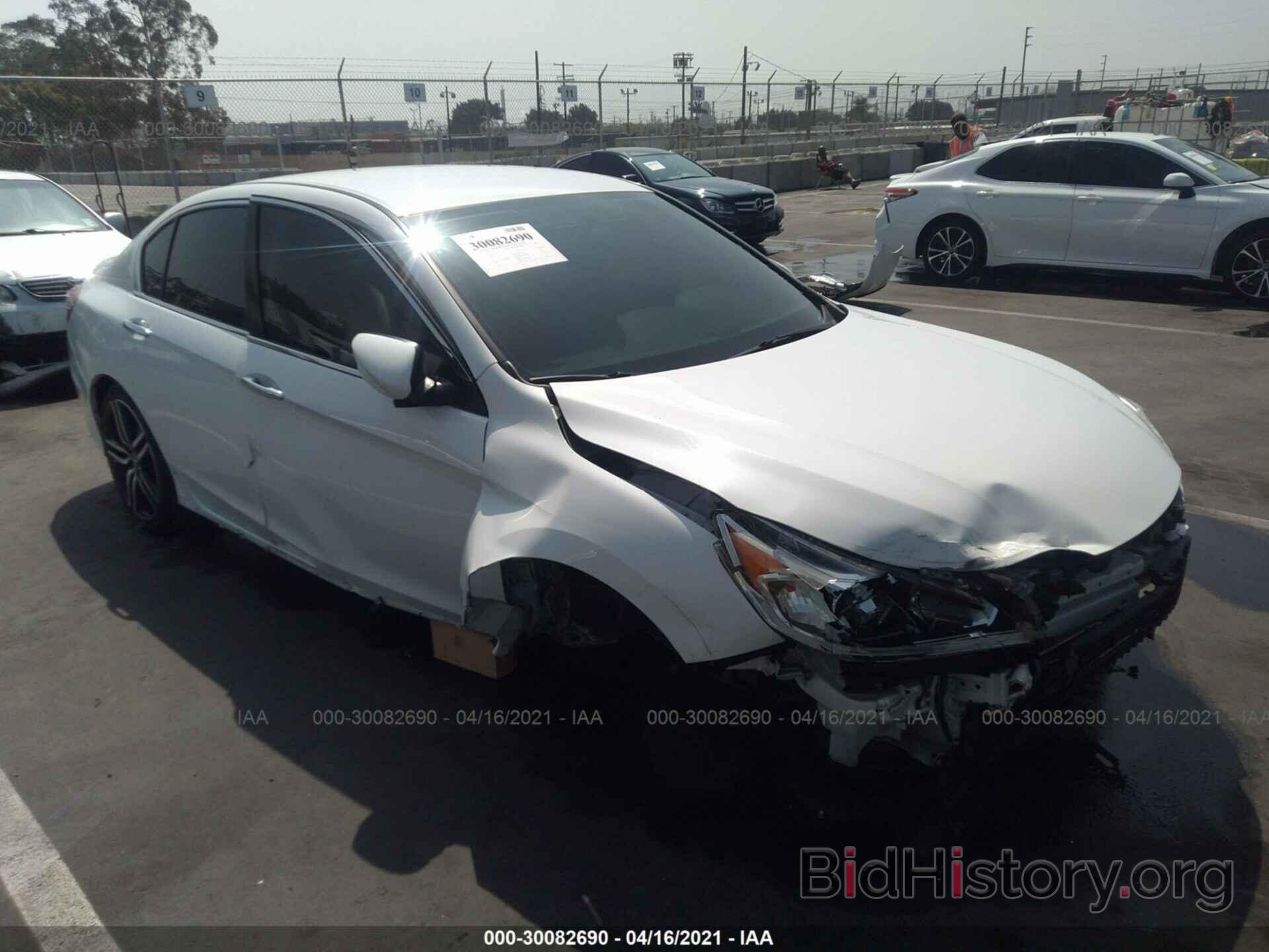 Photo 1HGCR2F59GA213360 - HONDA ACCORD SEDAN 2016