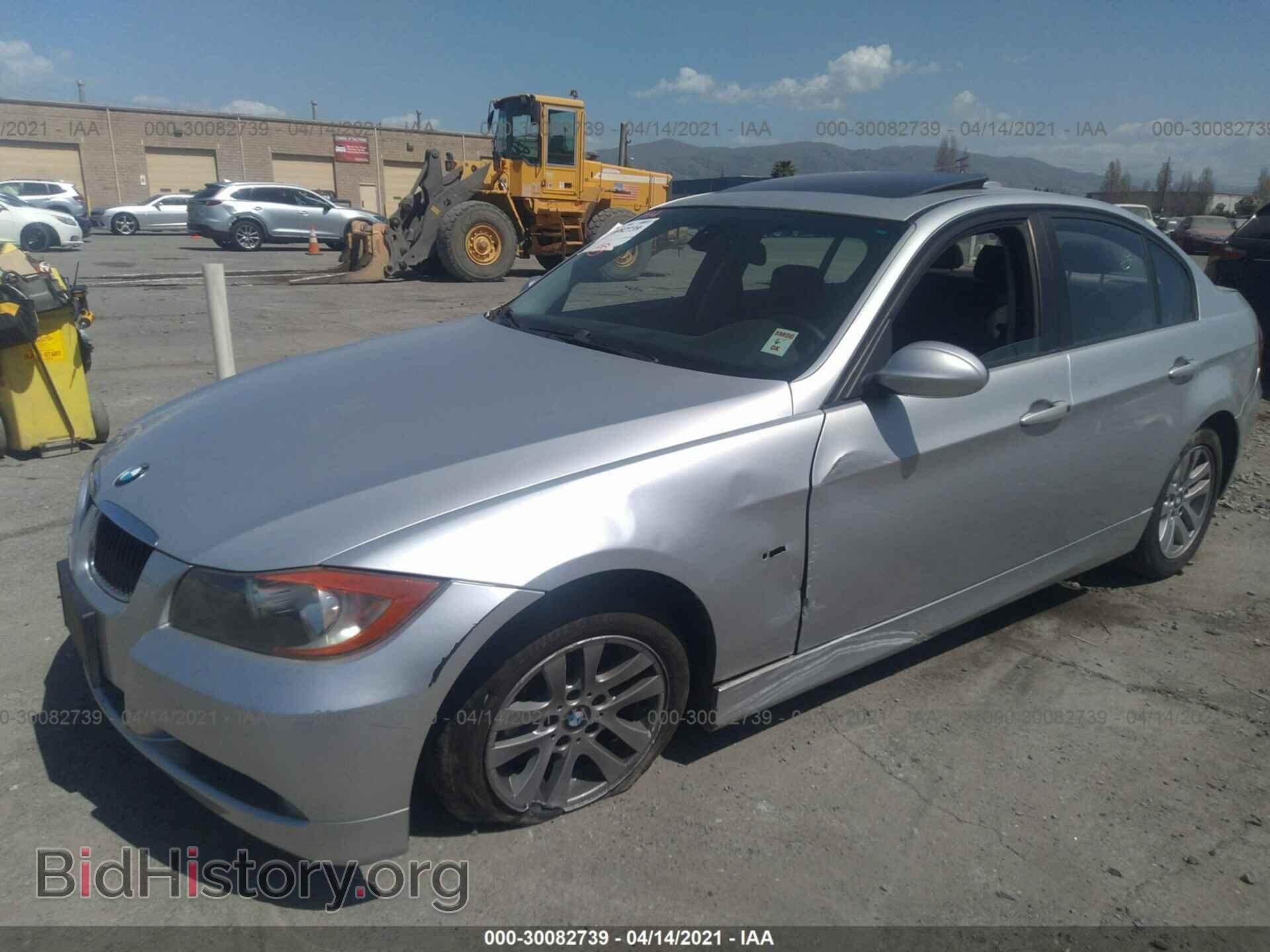 2007 BMW 3 SERIES - VIN: WBAVC53537FZ70821 - Фото 2