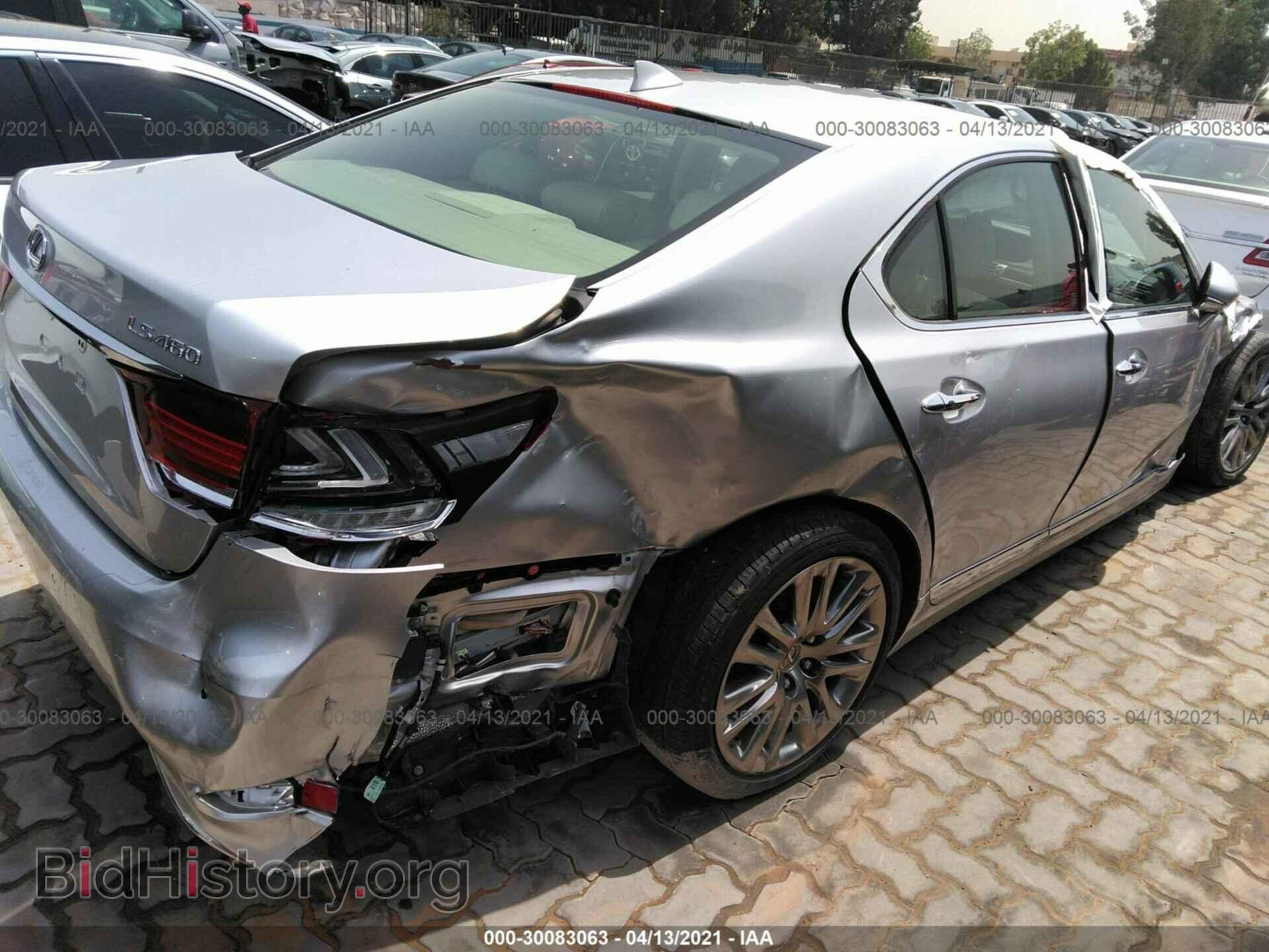 2017 LEXUS LS - VIN: JTHBL5EF5H5146174 - Photo 4