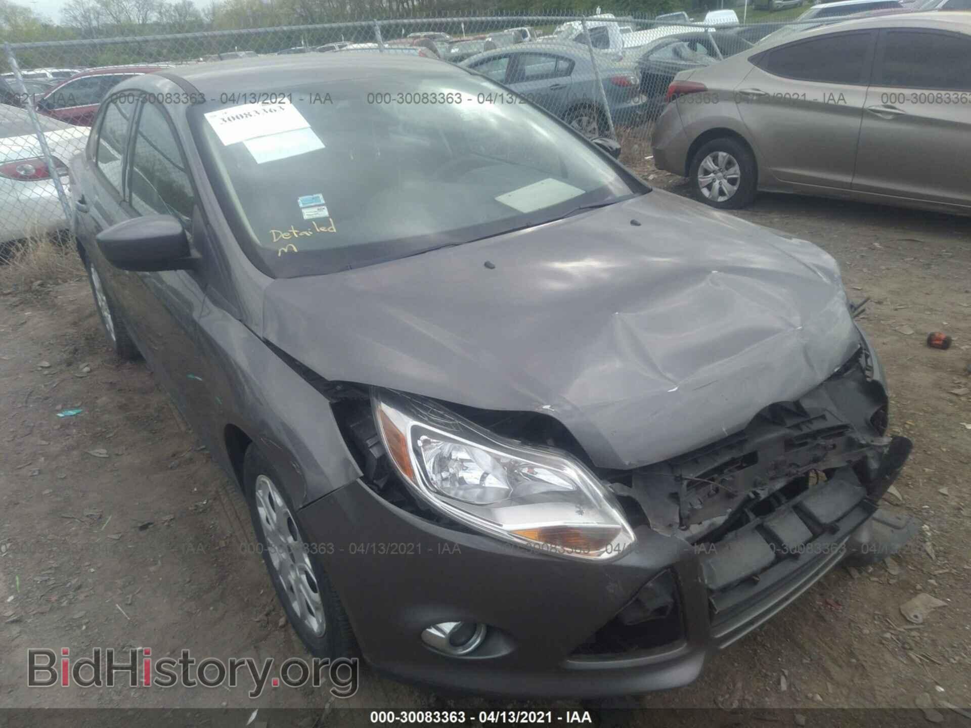 Photo 1FAHP3F28CL263404 - FORD FOCUS 2012