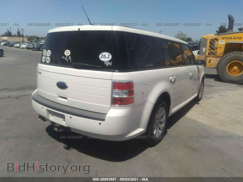 2011 Ford FLEX (VIN 2FMGK5BC5BBD36415) — photo 4 of 11