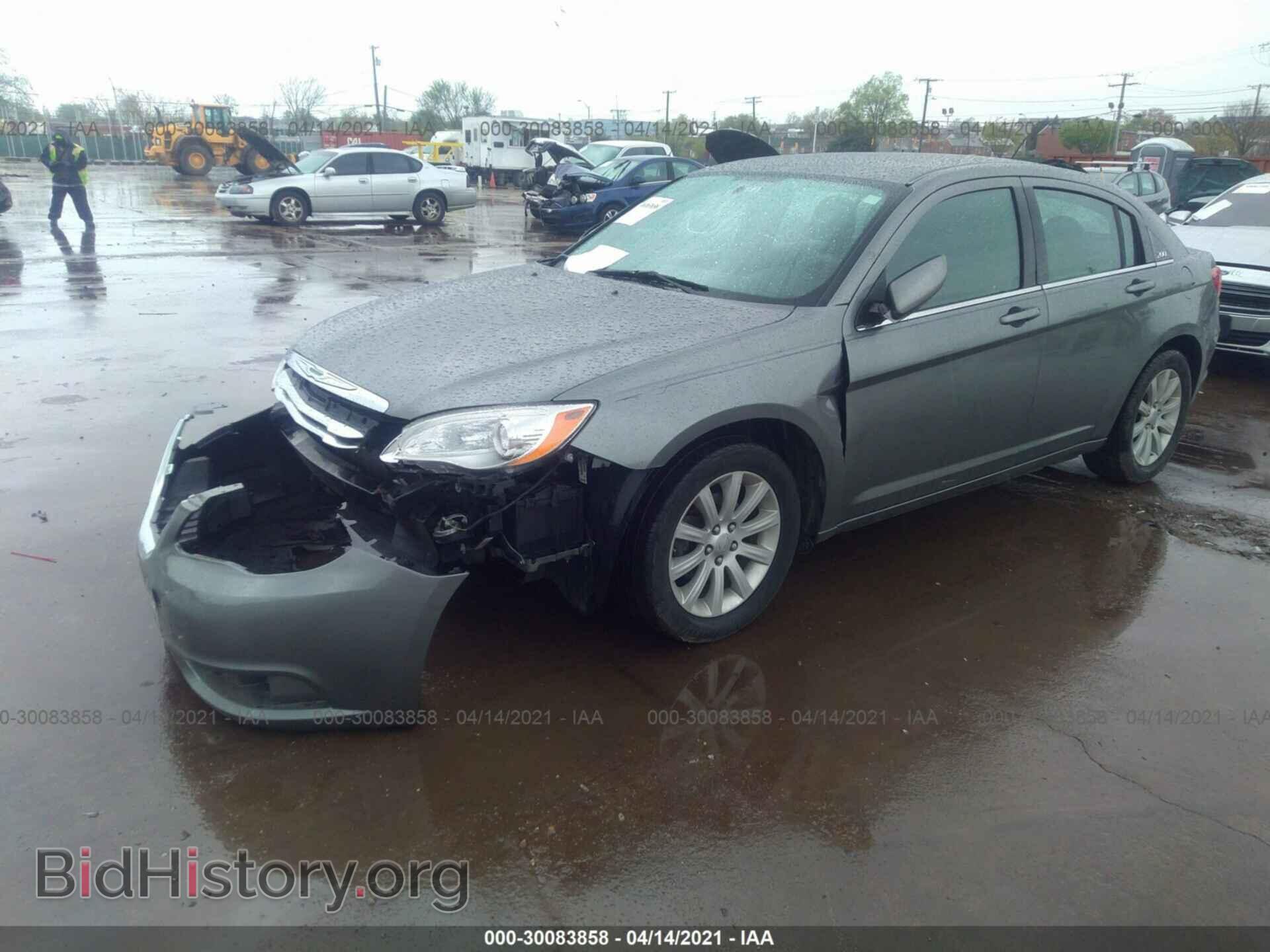 2013 CHRYSLER 200 - VIN: 1C3CCBBB0DN568227 - Фото 2