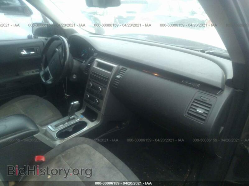 2010 Ford FLEX (VIN 2FMGK5BCXABB14077) — фото 5 из 11