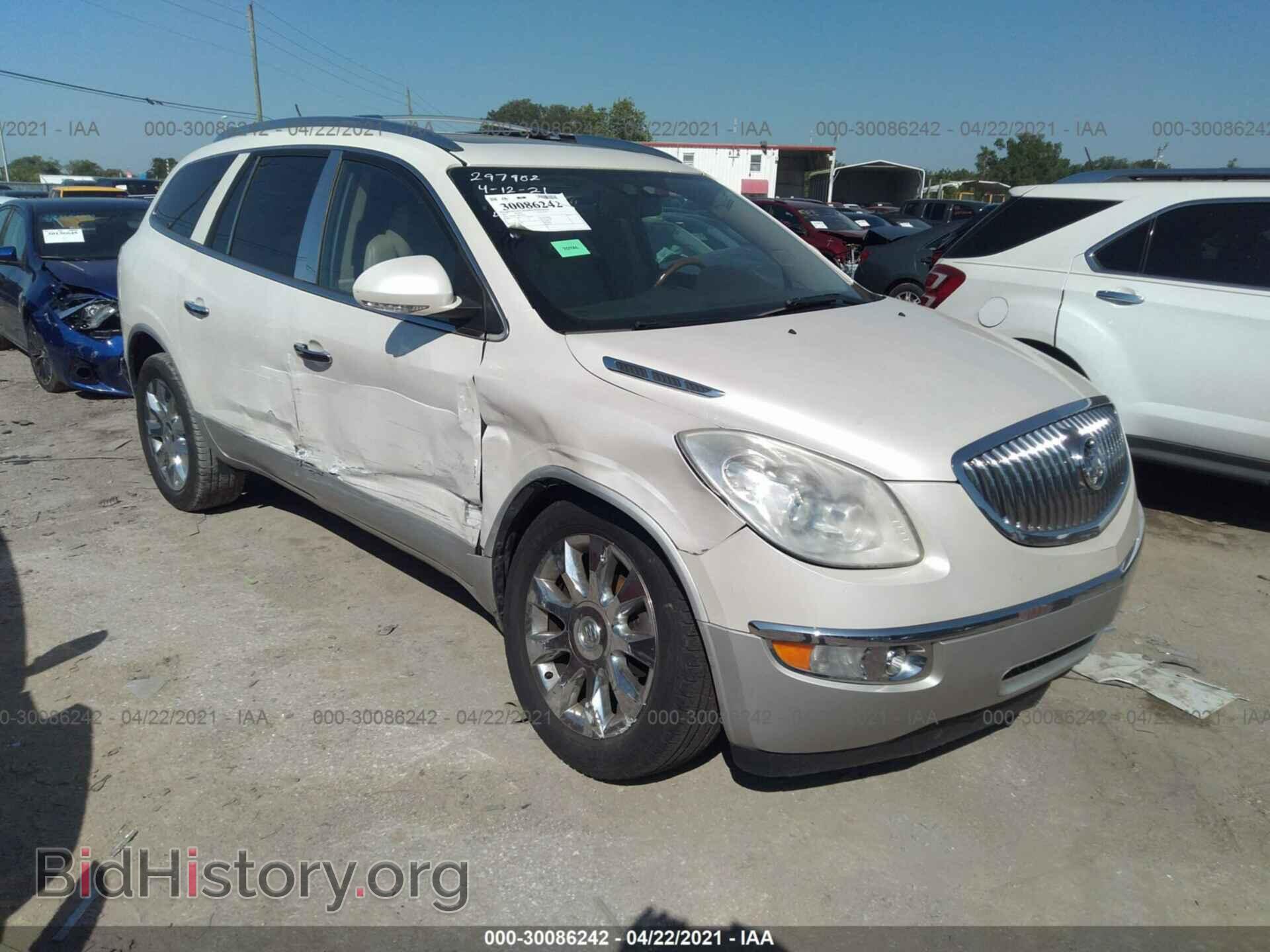 Photo 5GAKRCED4BJ105683 - BUICK ENCLAVE 2011