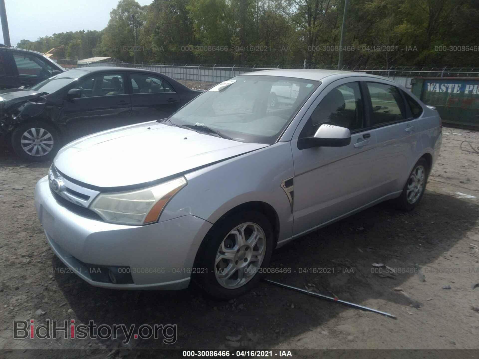 2008 FORD FOCUS - VIN: 1FAHP35N48W142631 - Фото 2
