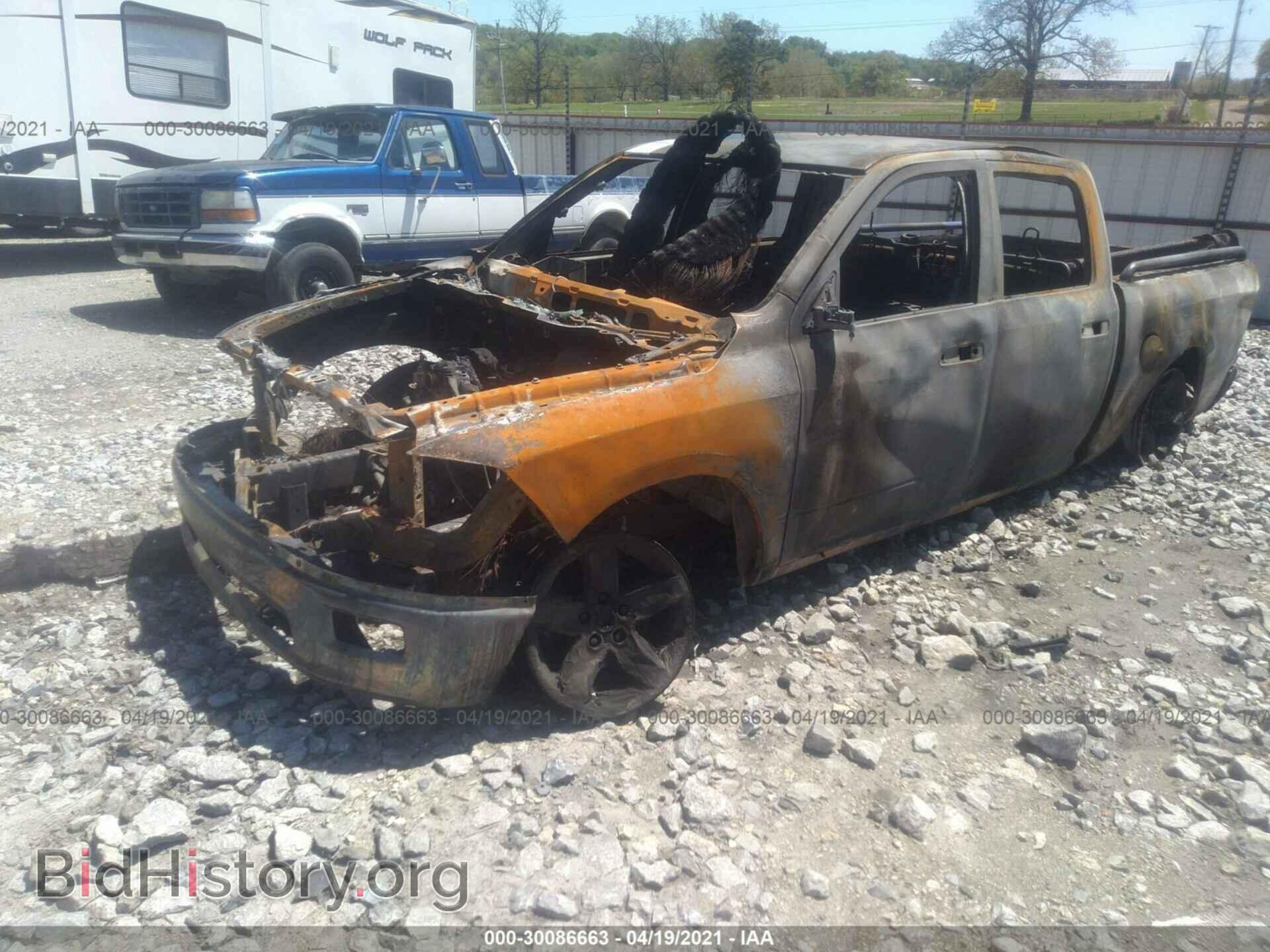 2011 RAM 1500 - VIN: 1D7RV1CT3BS519013 - Фото 2