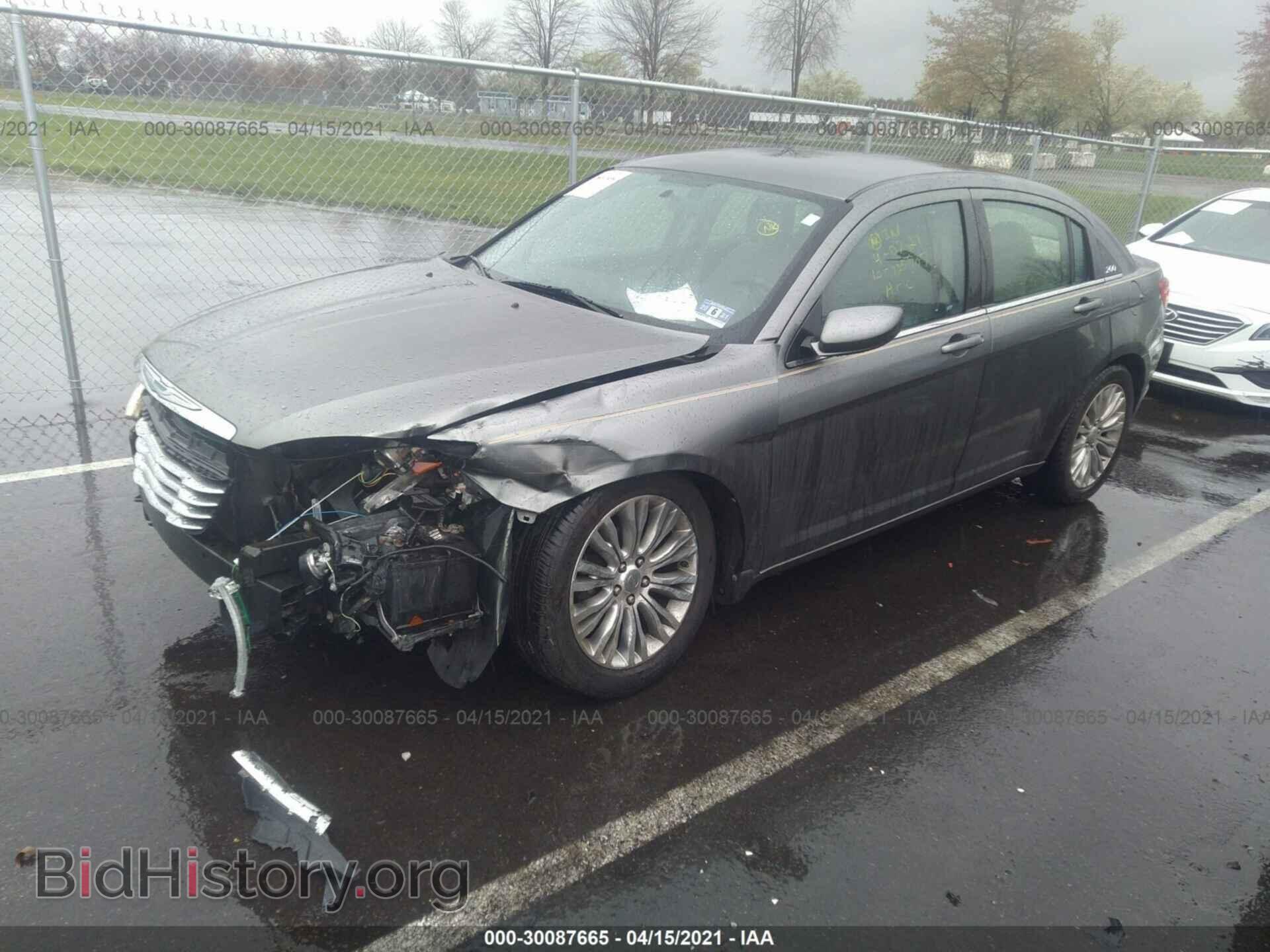 2012 CHRYSLER 200 - VIN: 1C3CCBAB1CN149920 - Фото 2