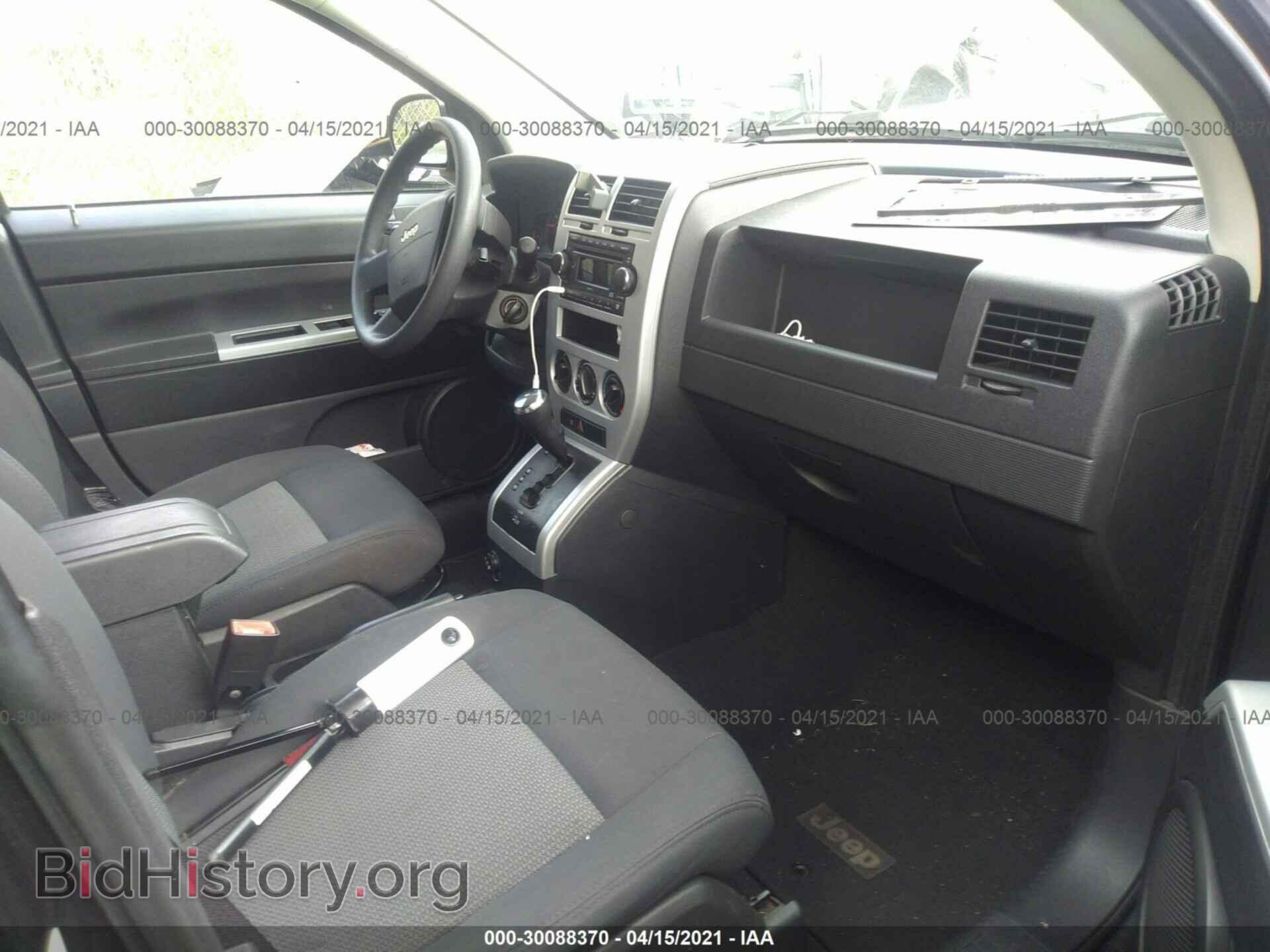 2008 JEEP COMPASS - VIN: 1J8FT47W28D737524 - Фото 5