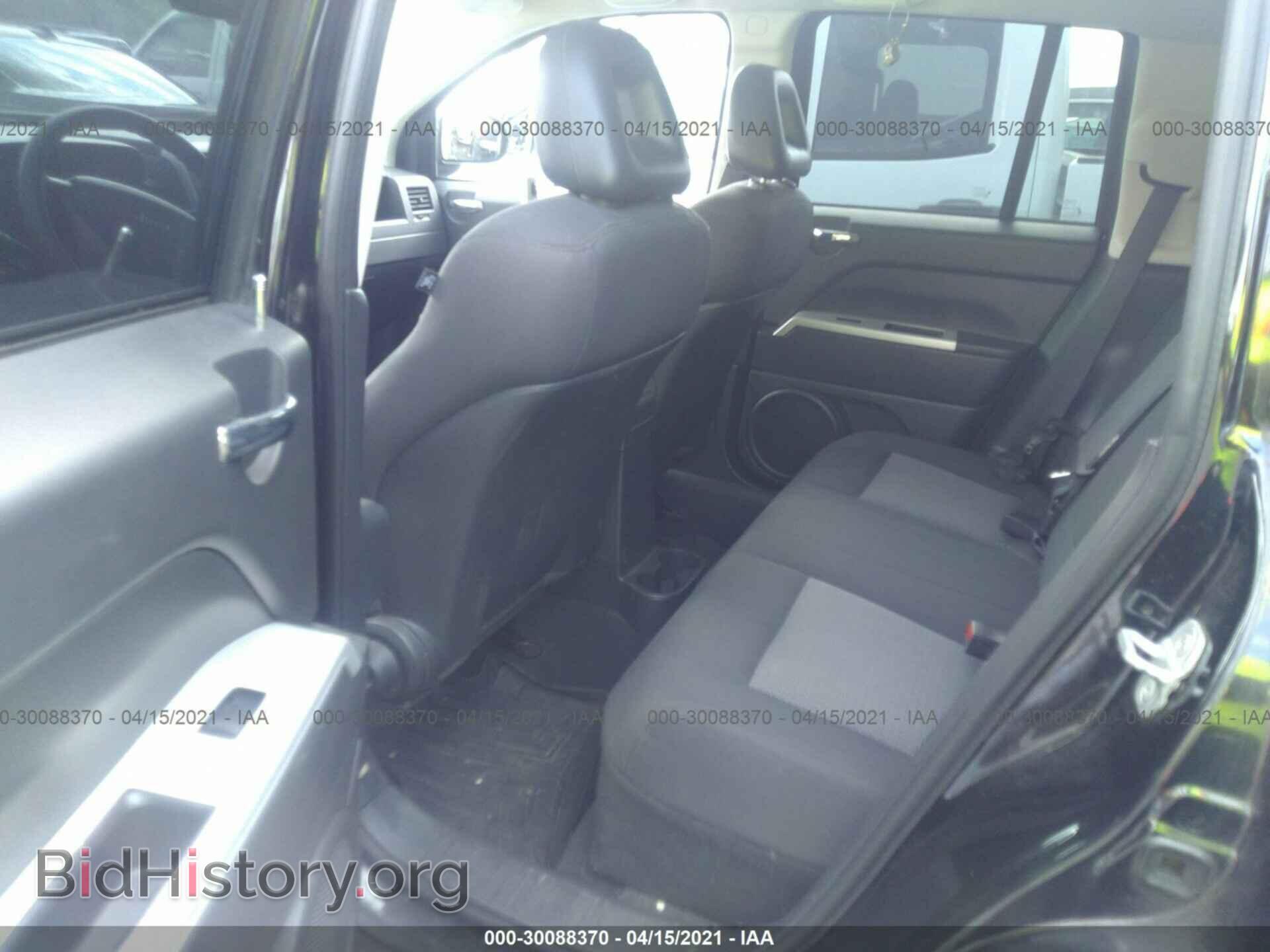2008 JEEP COMPASS - VIN: 1J8FT47W28D737524 - Фото 8