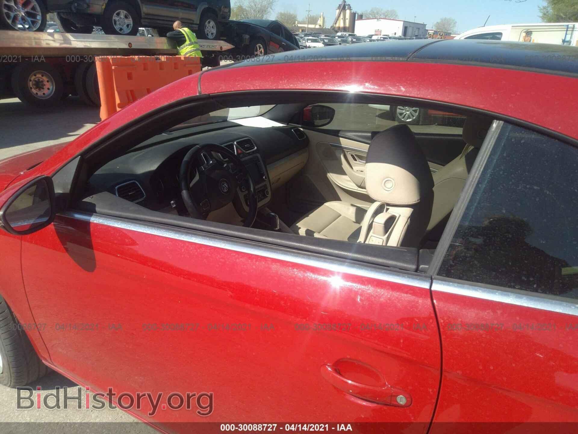 2012 VOLKSWAGEN EOS - VIN: WVWBW7AH8CV009685 - Фото 6