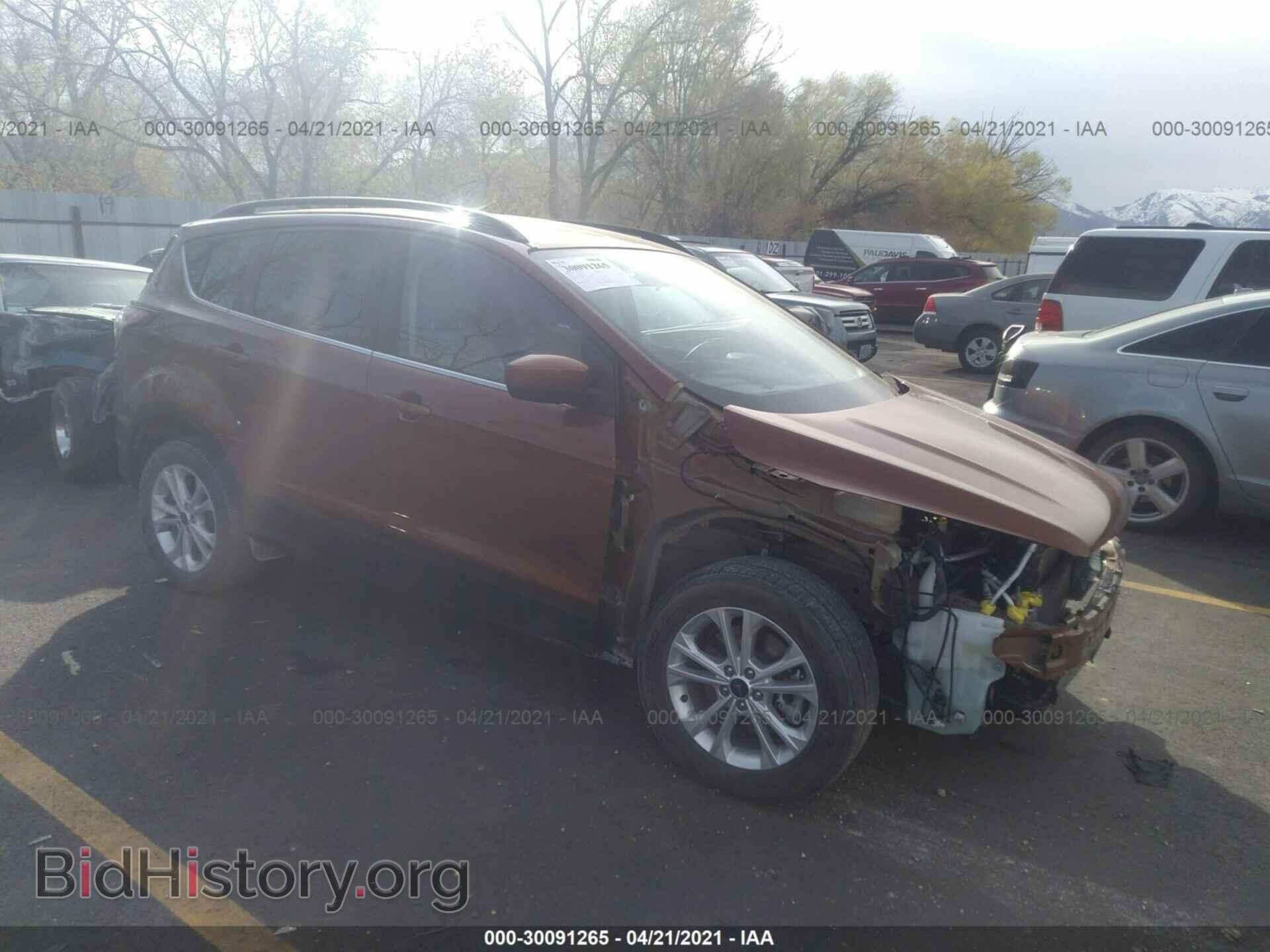 Photo 1FMCU9G9XHUC01575 - FORD ESCAPE 2017