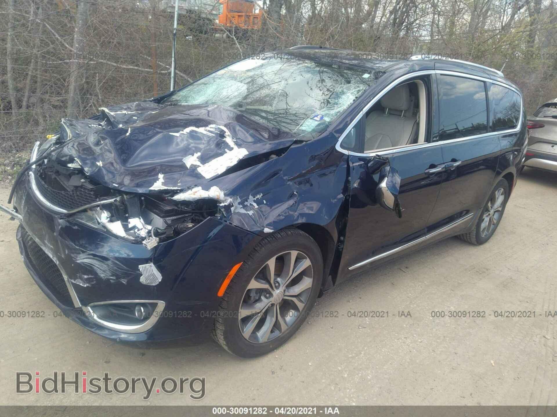 2017 CHRYSLER PACIFICA - VIN: 2C4RC1GG5HR763141 - Фото 2