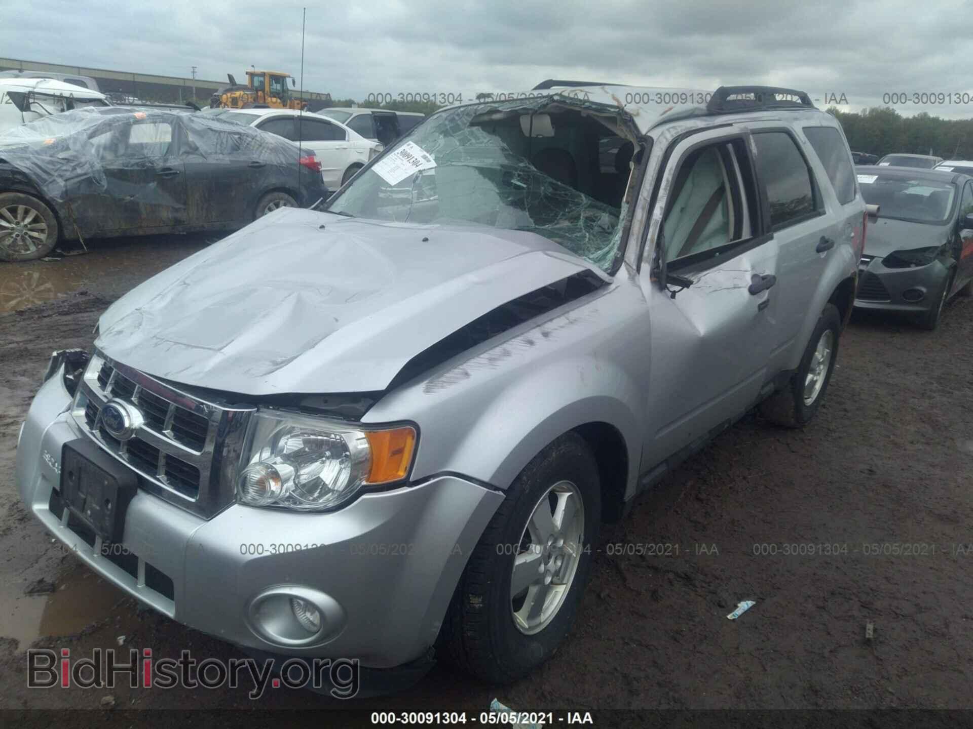 2011 FORD ESCAPE - VIN: 1FMCU0D73BKB83034 - Photo 2