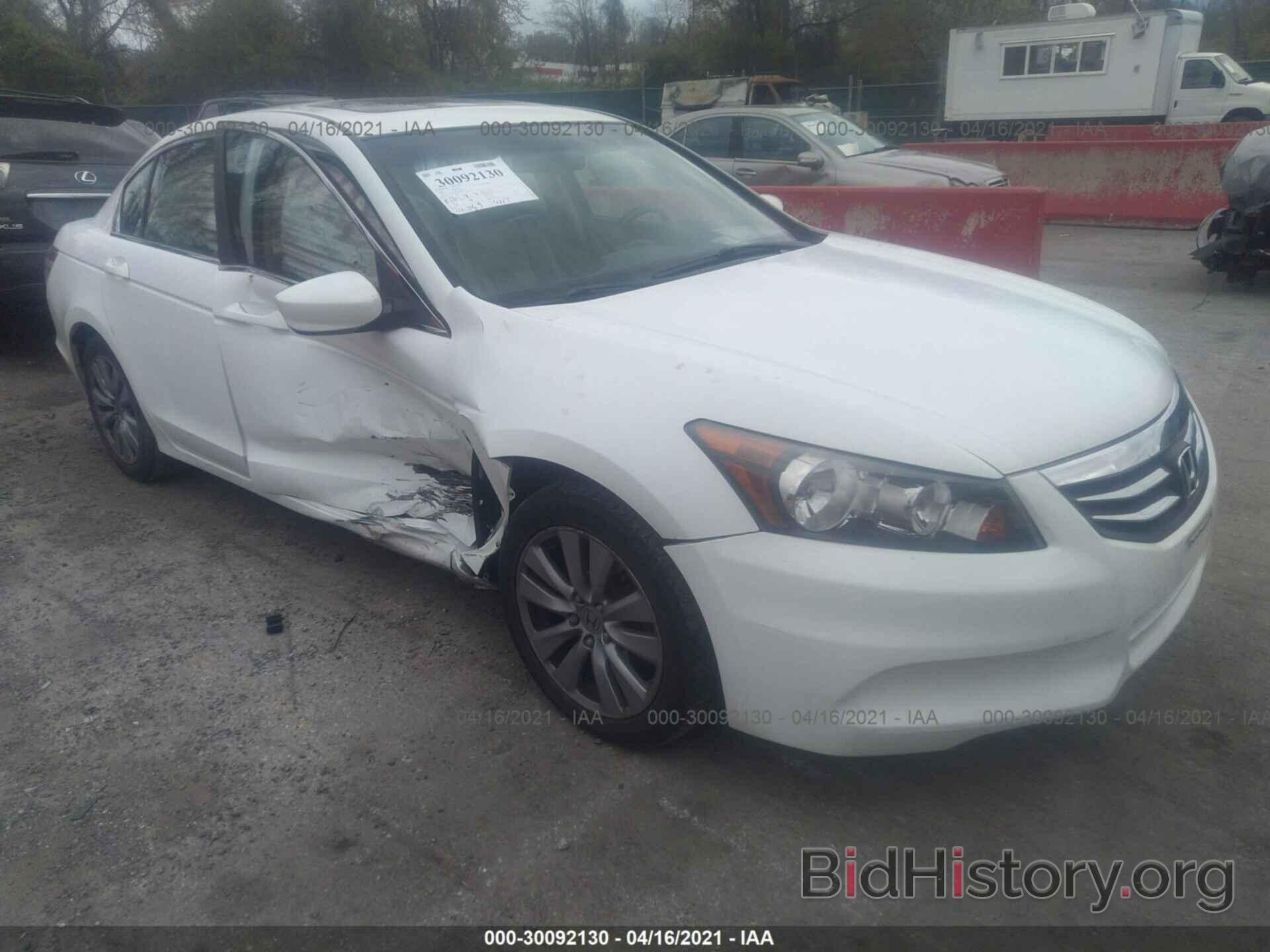 Photo 1HGCP2F89CA187823 - HONDA ACCORD SDN 2012