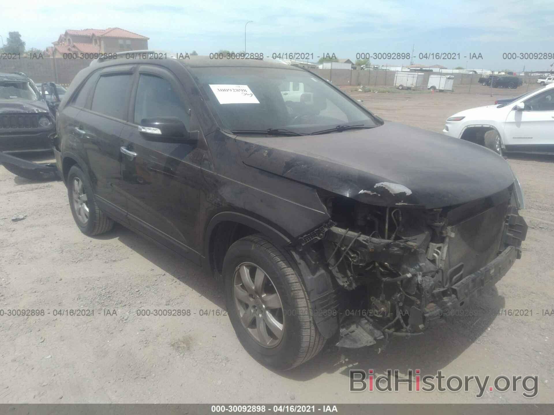 Photo 5XYKT4A69DG400259 - KIA SORENTO 2013