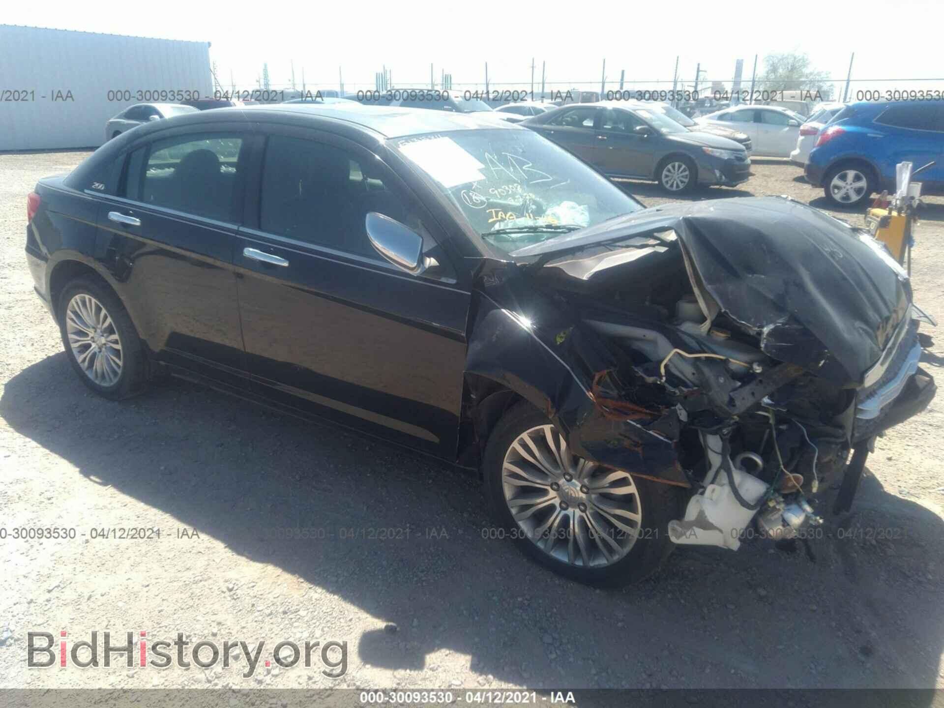 Photo 1C3BC2FB3BN500605 - CHRYSLER 200 2011