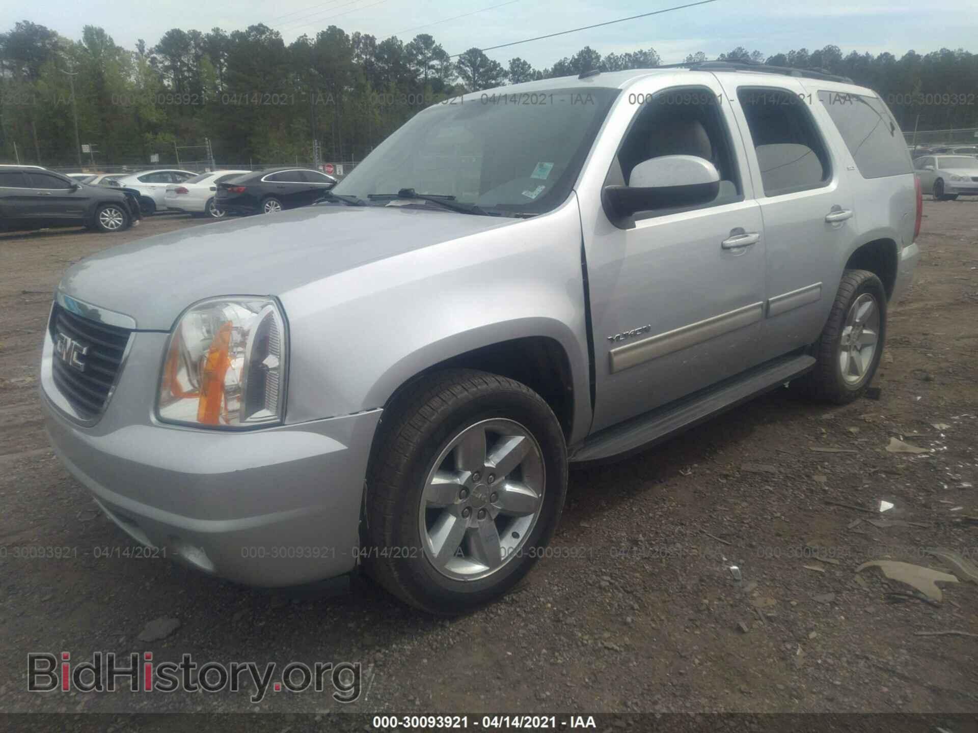 2013 GMC YUKON - VIN: 1GKS1CE06DR236044 - Фото 2
