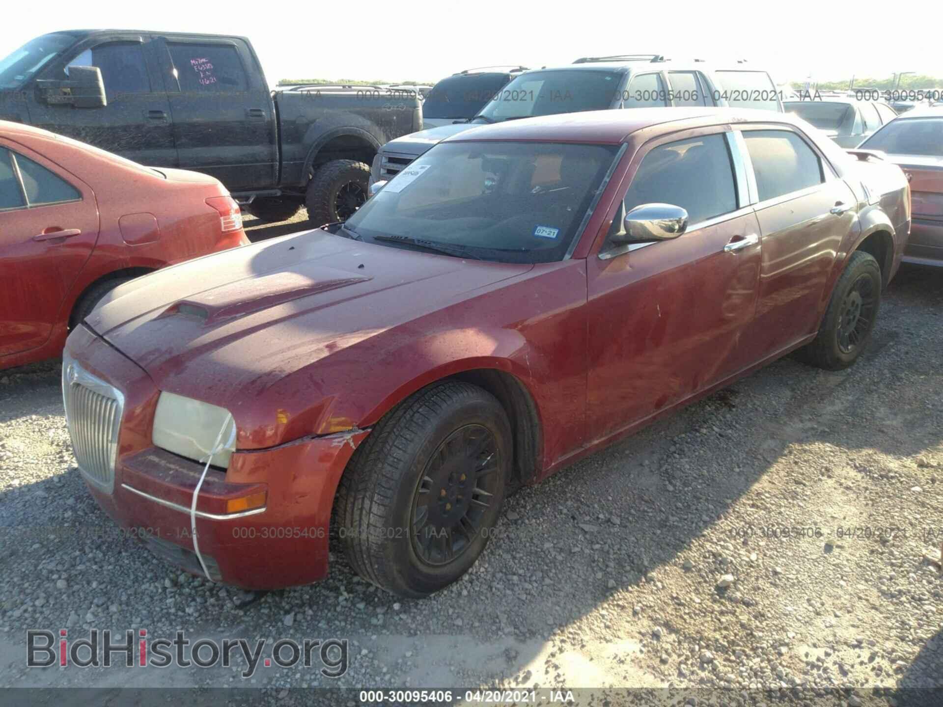 2010 CHRYSLER 300 - VIN: 2C3CA4CD2AH330076 - Фото 2