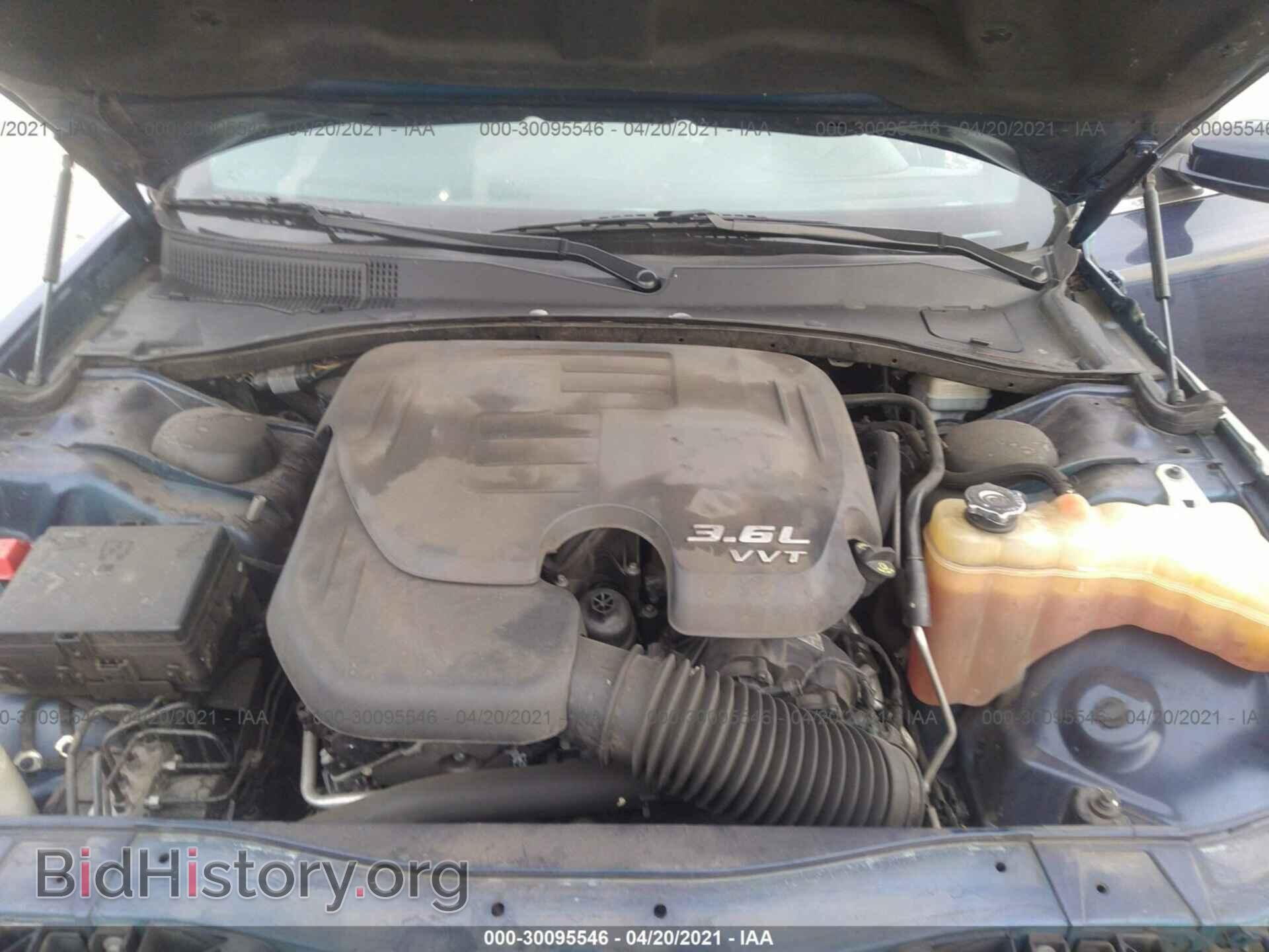 2014 CHRYSLER 300 - VIN: 2C3CCAAG0EH200034 - Фото 10