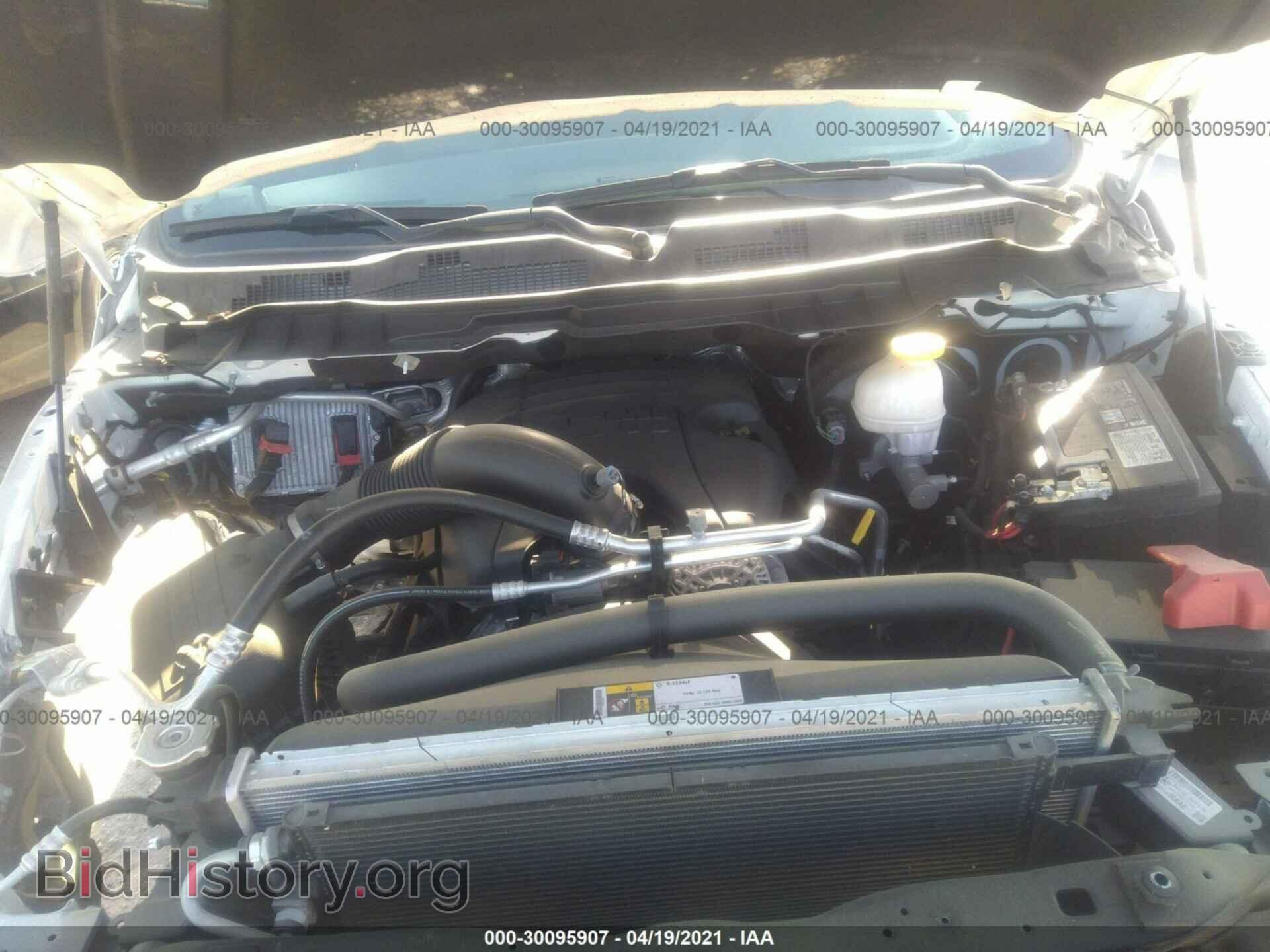 2018 RAM 1500 - VIN: 1C6RR7FT4JS279067 - Фото 10