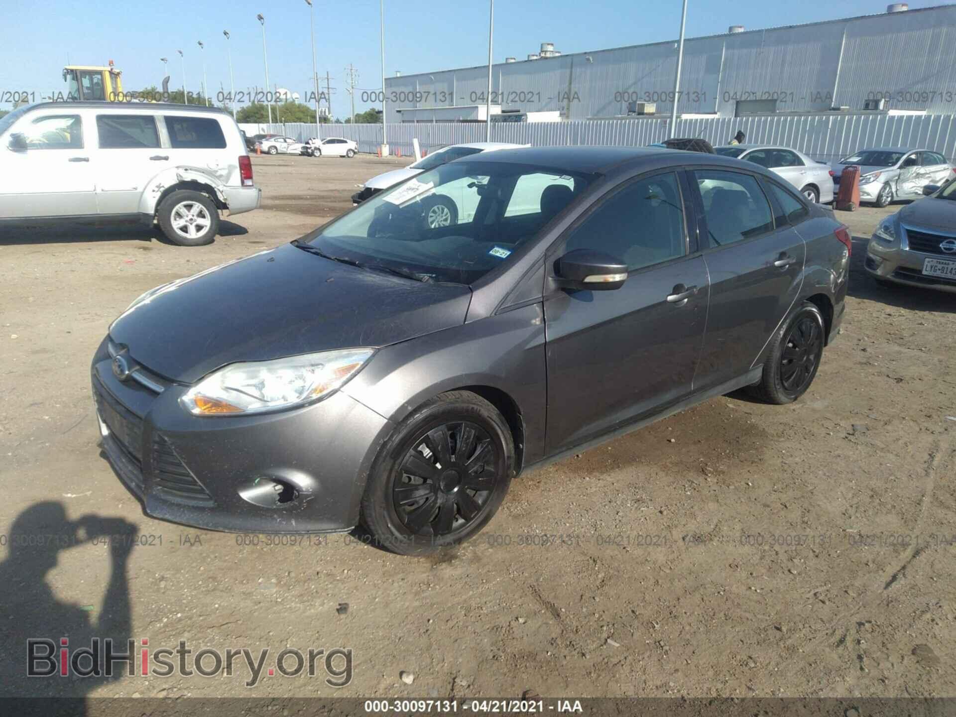 2013 FORD FOCUS - VIN: 1FADP3F28DL106701 - Фото 2