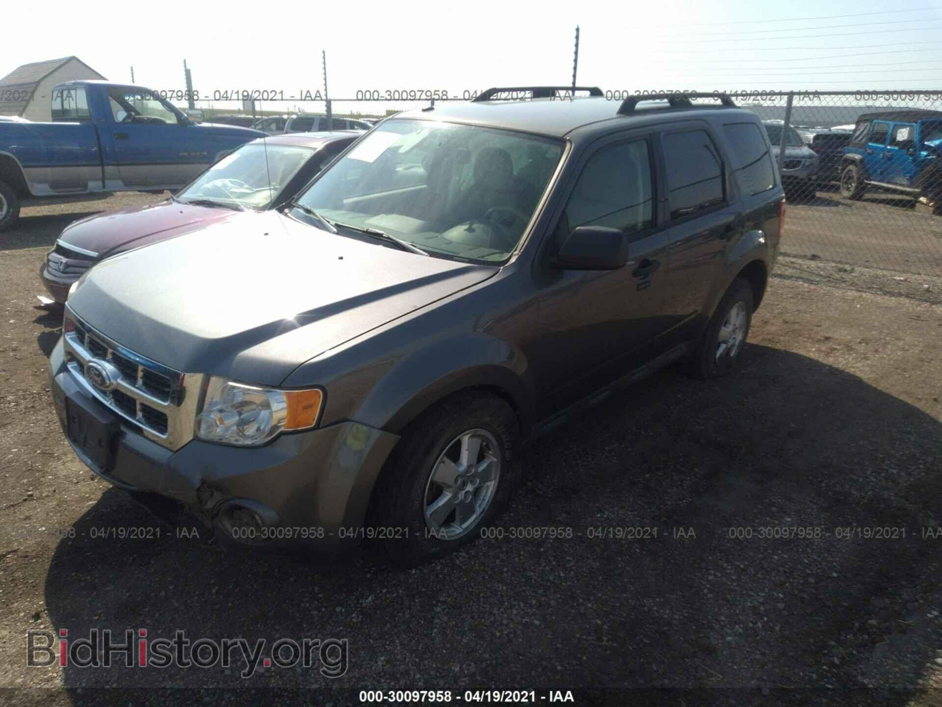 2011 FORD ESCAPE - VIN: 1FMCU9DG0BKA87463 - Фото 2