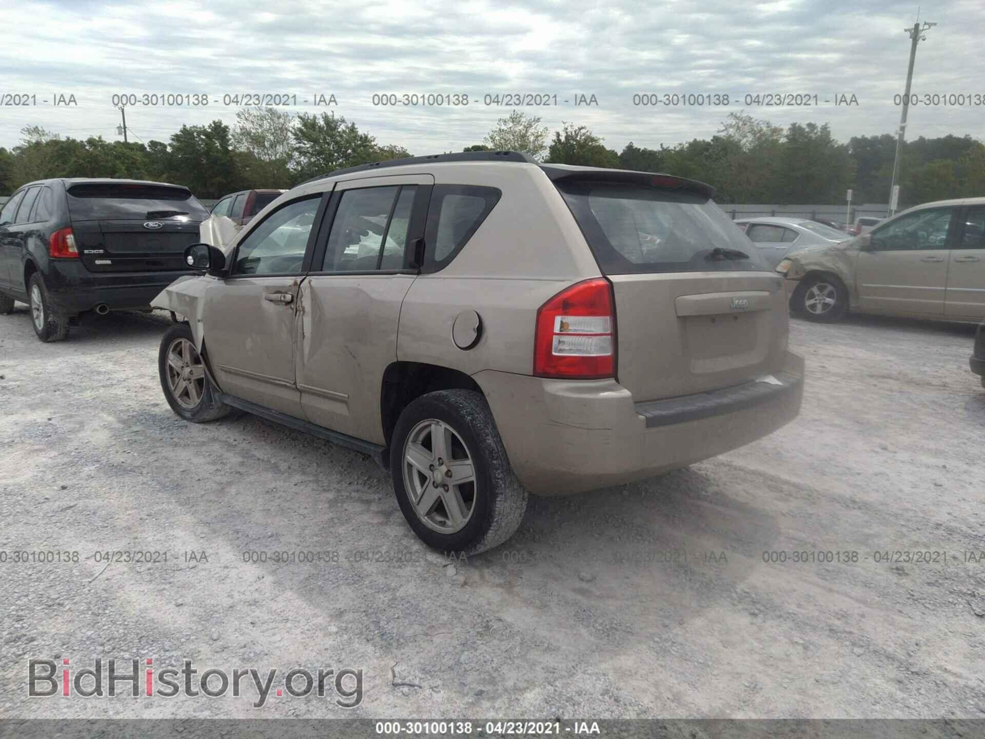 2010 JEEP COMPASS - VIN: 1J4NT4FB8AD549477 - Фото 3