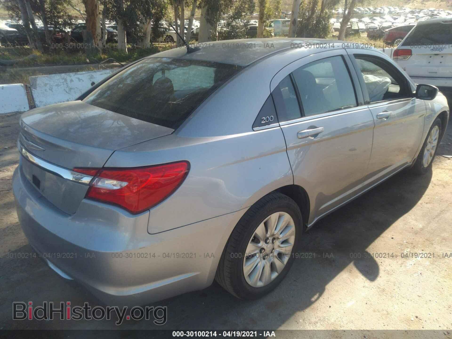 2013 CHRYSLER 200 - VIN: 1C3CCBAB8DN611603 - Photo 4