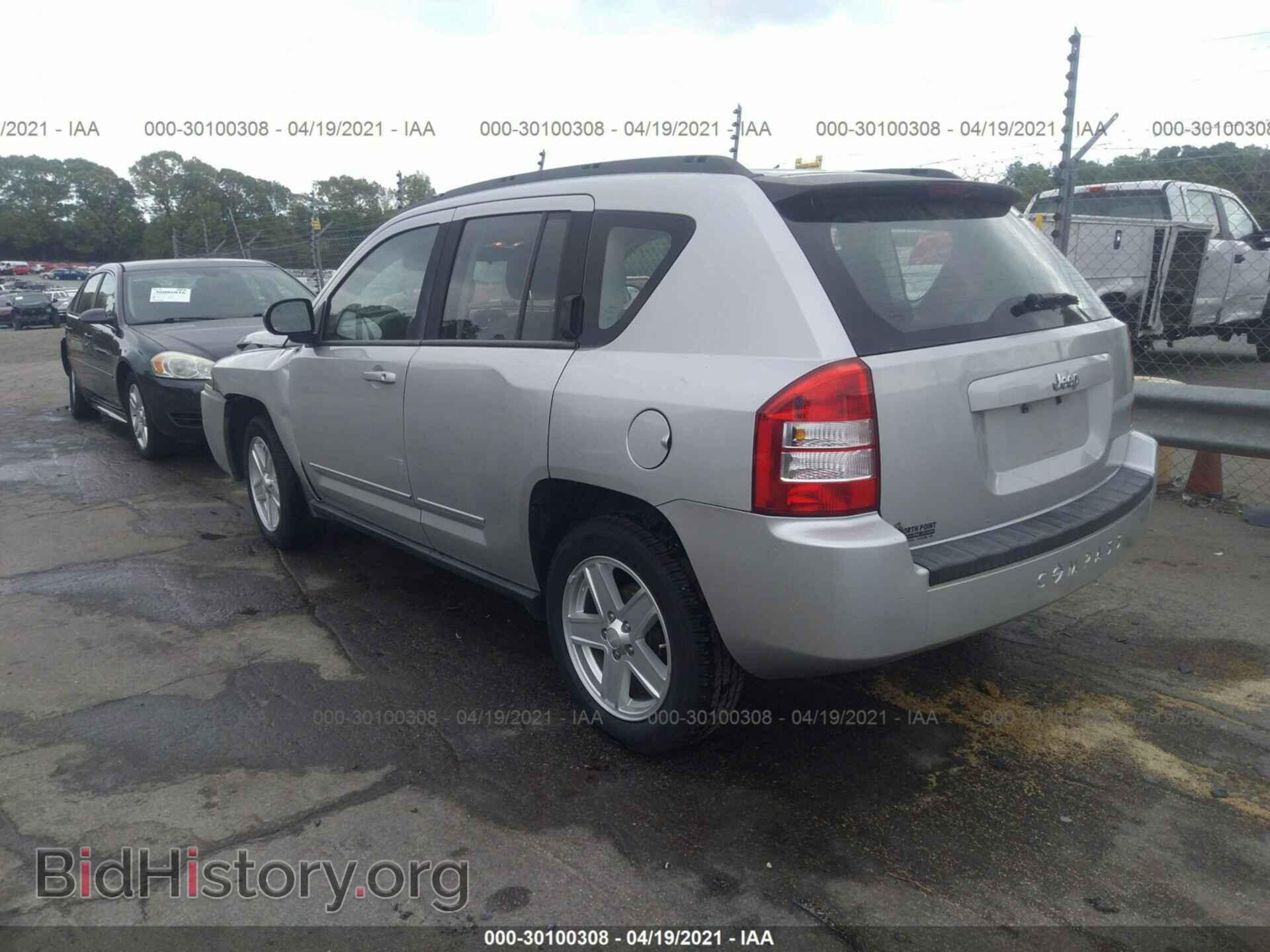 2010 JEEP COMPASS - VIN: 1J4NT4FB7AD549454 - Фото 3