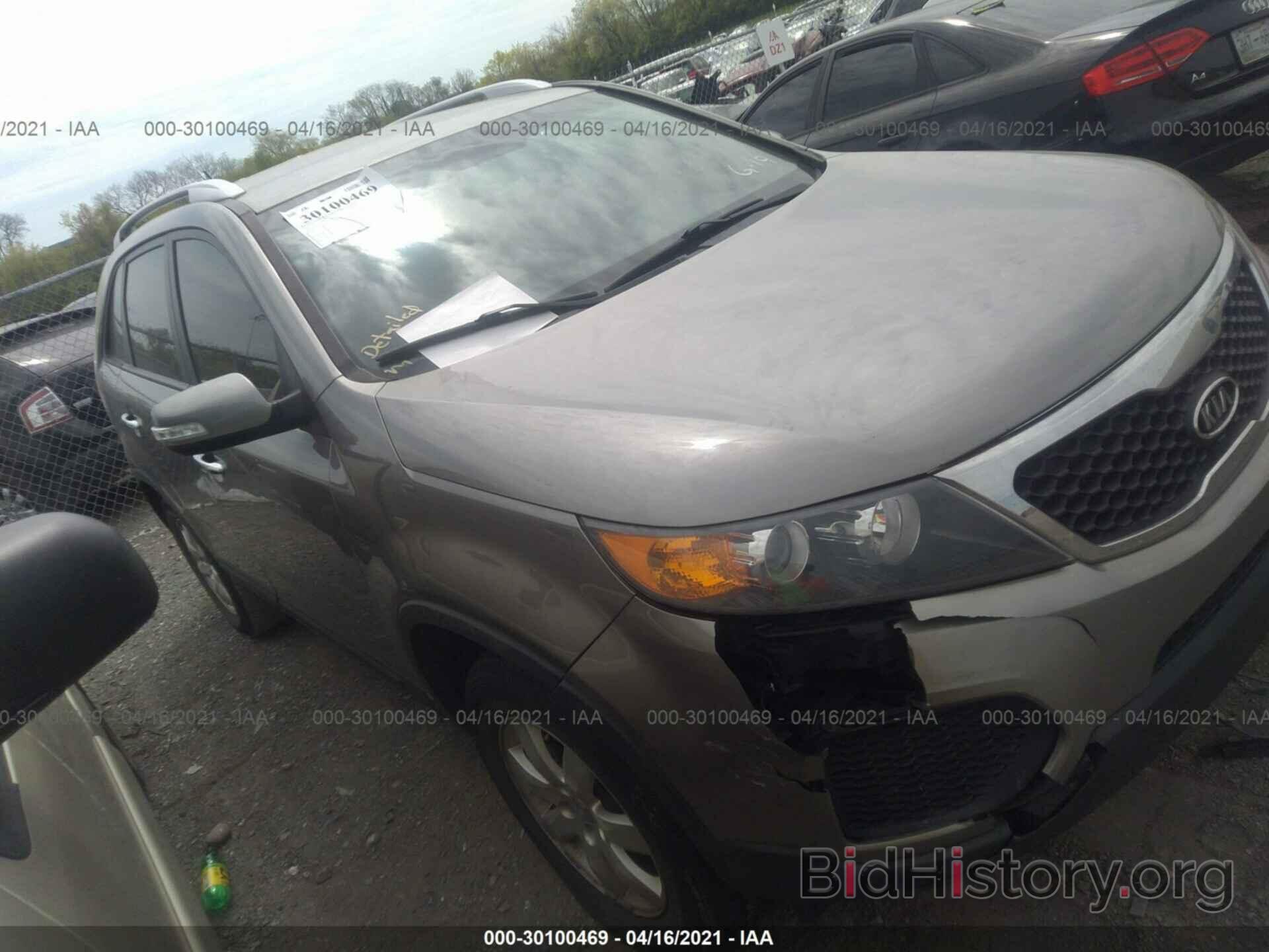 Photo 5XYKT4A21DG315705 - KIA SORENTO 2013