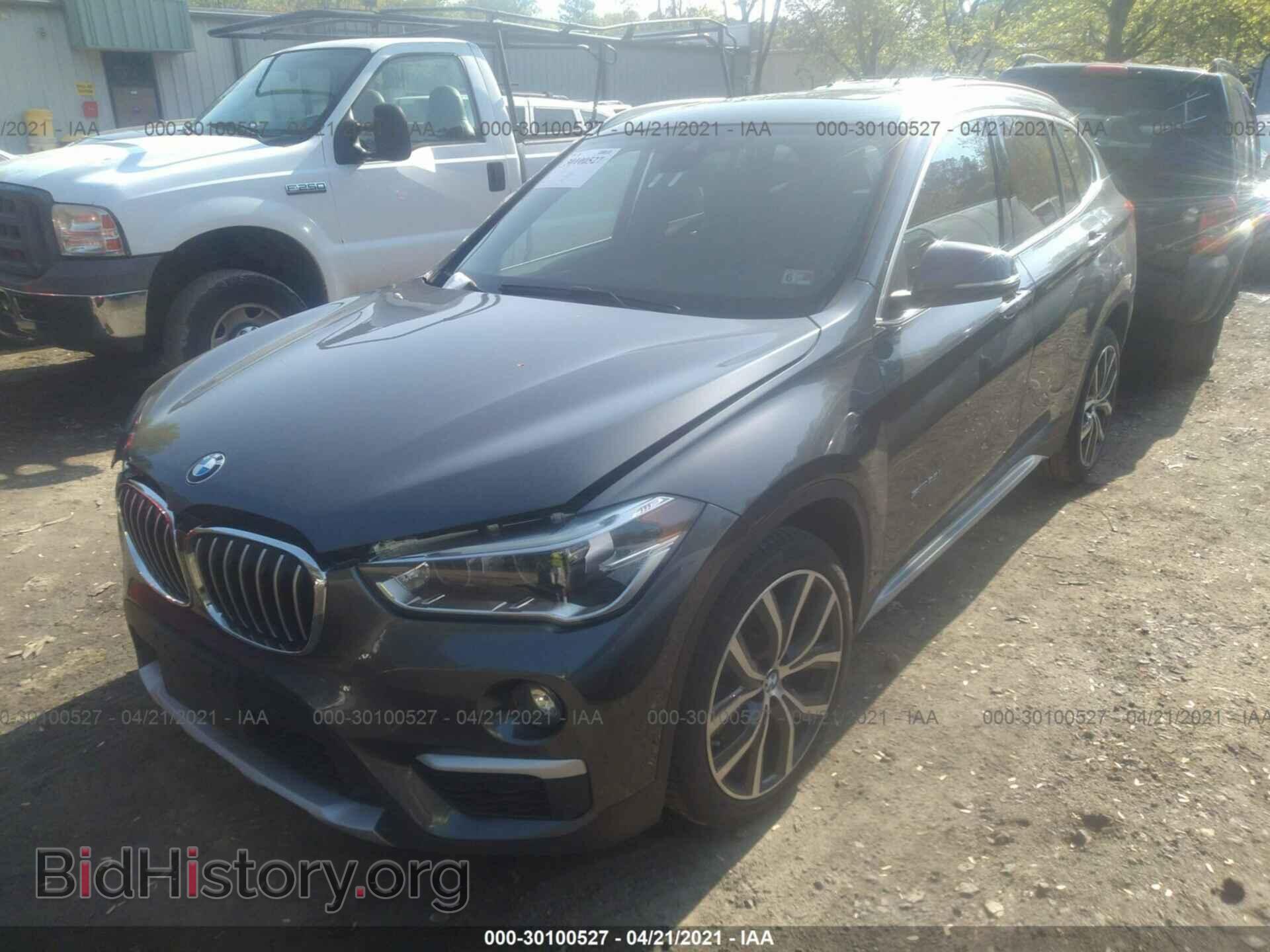 2017 BMW X1 - VIN: WBXHU7C37H5H36962 - Фото 2