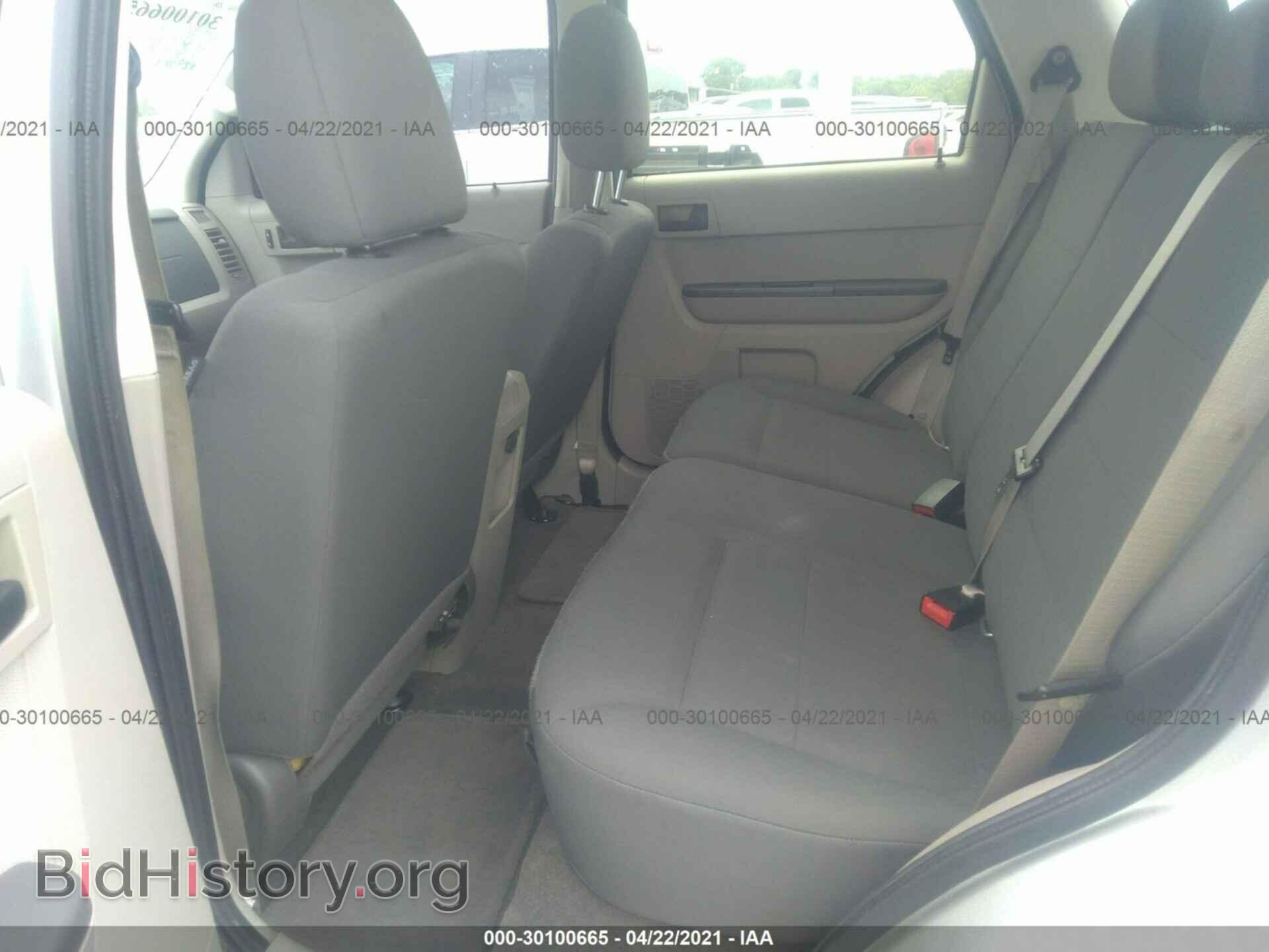 2011 FORD ESCAPE - VIN: 1FMCU0C74BKB83822 - Фото 8