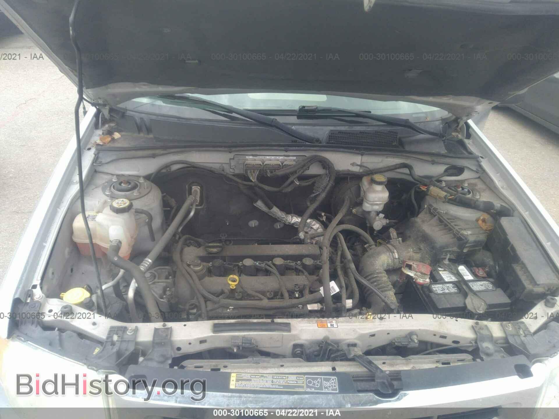 2011 FORD ESCAPE - VIN: 1FMCU0C74BKB83822 - Фото 10
