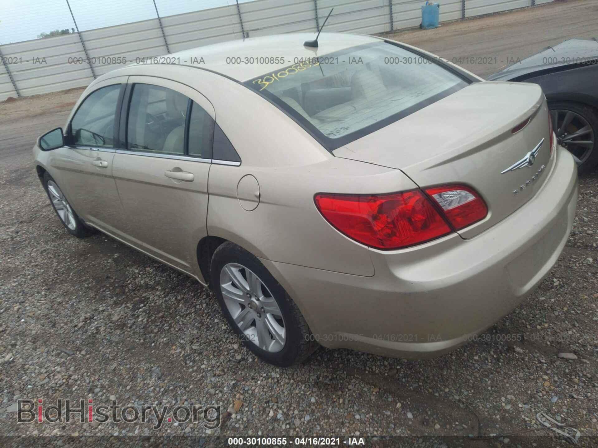 2010 CHRYSLER SEBRING - VIN: 1C3CC5FV2AN202075 - Фото 3