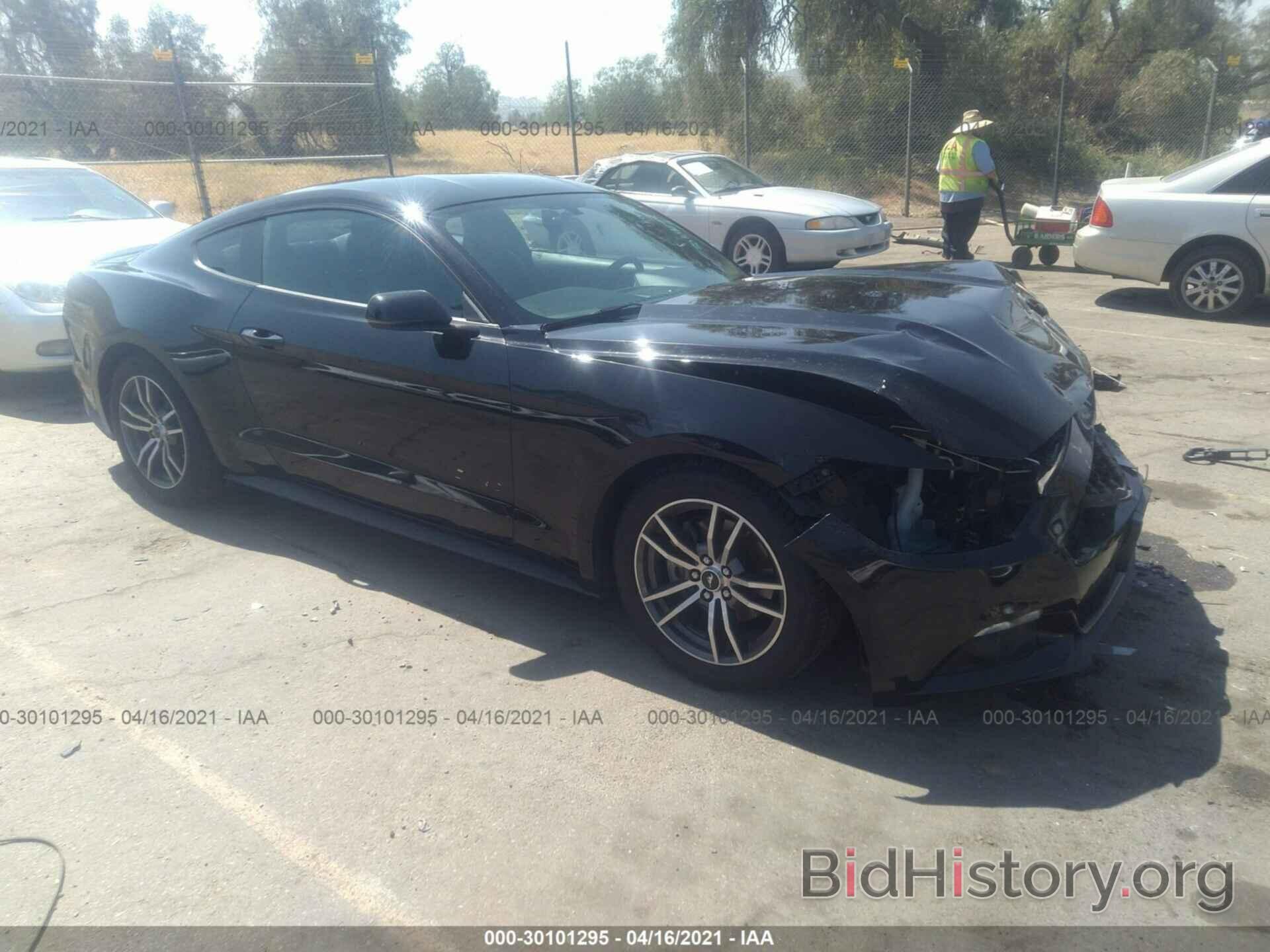 Photo 1FA6P8TH6H5279643 - FORD MUSTANG 2017