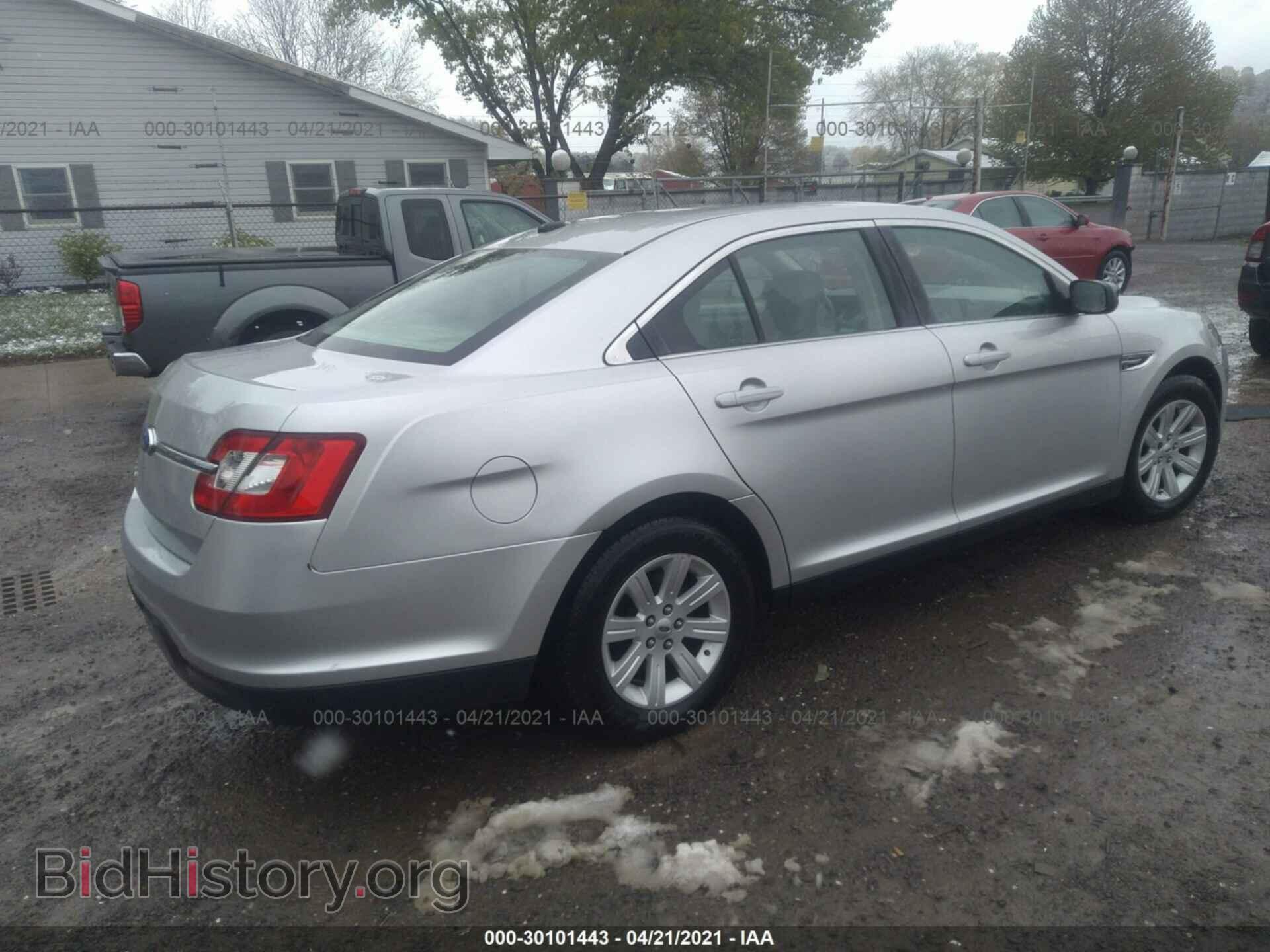 2011 FORD TAURUS - VIN: 1FAHP2DW7BG174432 - Фото 4