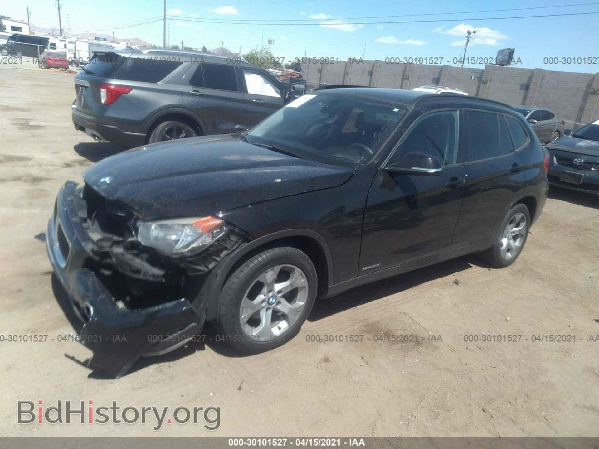 2015 BMW X1 - VIN: WBAVM1C54FVZ93809 - Фото 2