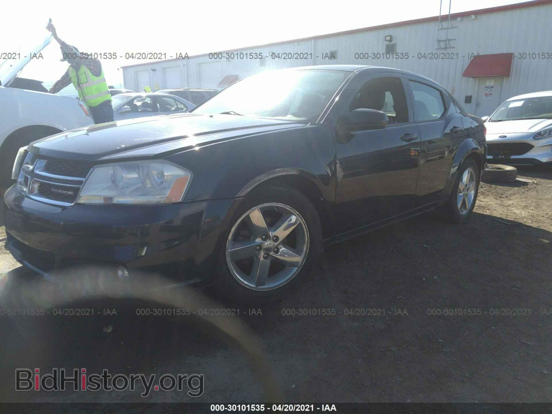 2011 DODGE AVENGER - VIN: 1B3BD2FB2BN574608 - Фото 2