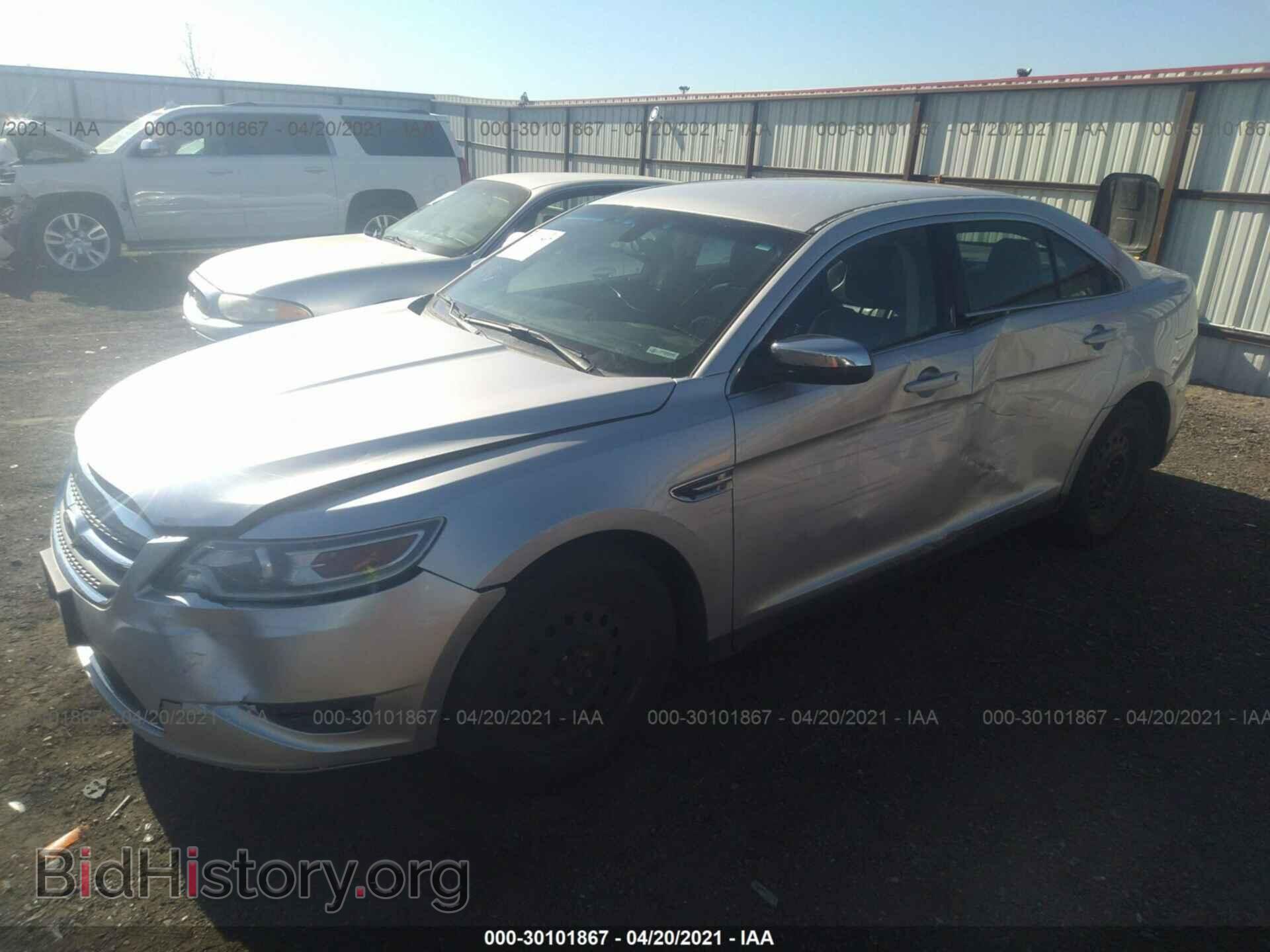 2011 FORD TAURUS - VIN: 1FAHP2FW7BG105947 - Фото 2