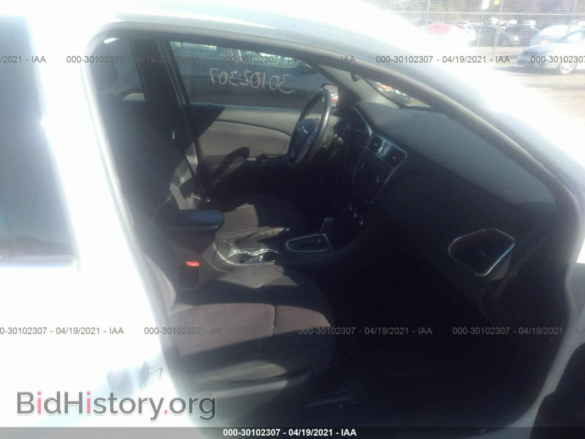 2013 CHRYSLER 200 - VIN: 1C3CCBBG8DN532247 - Фото 5