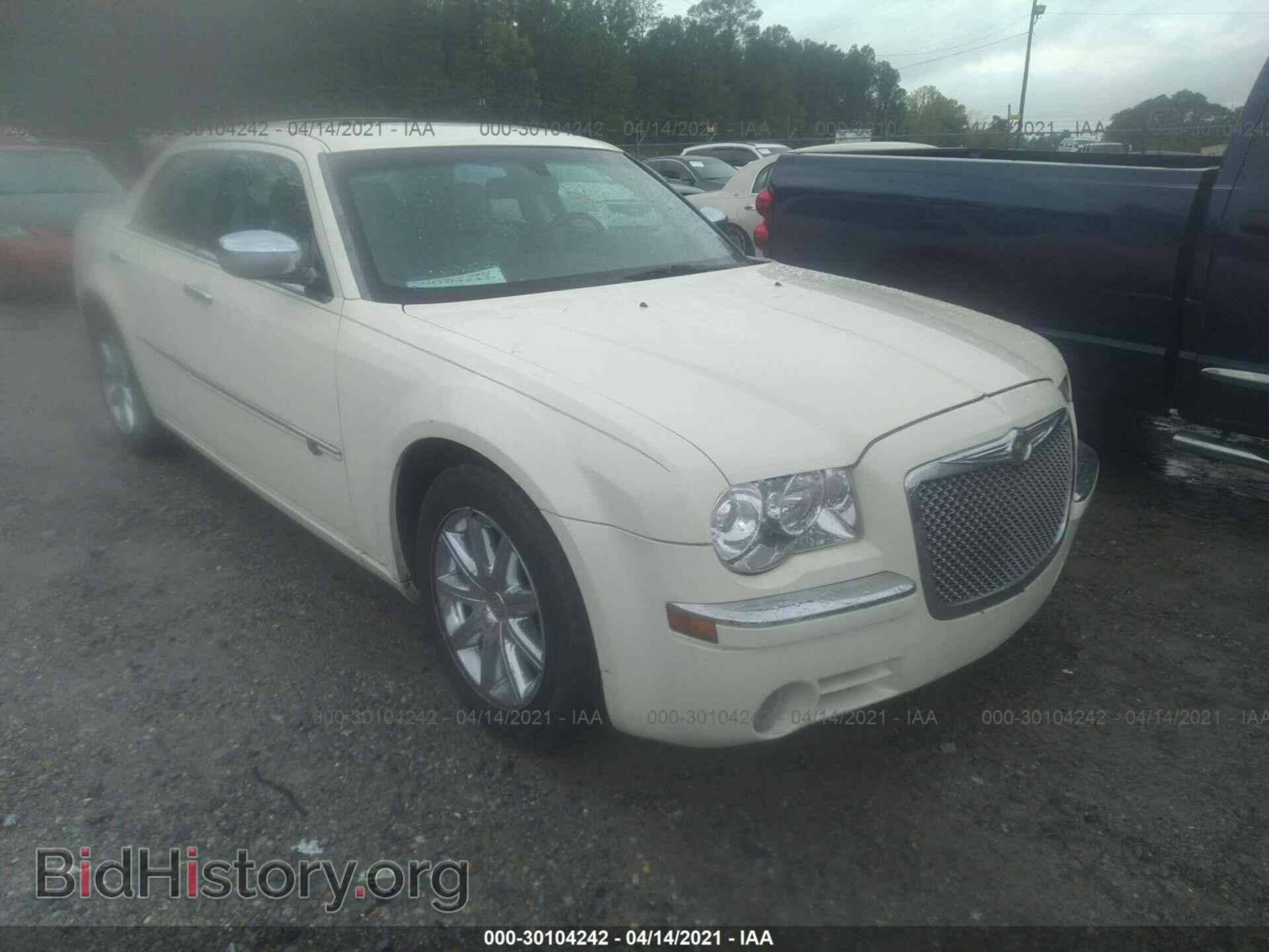 Photo 2C3CA6CT6AH114248 - CHRYSLER 300 2010